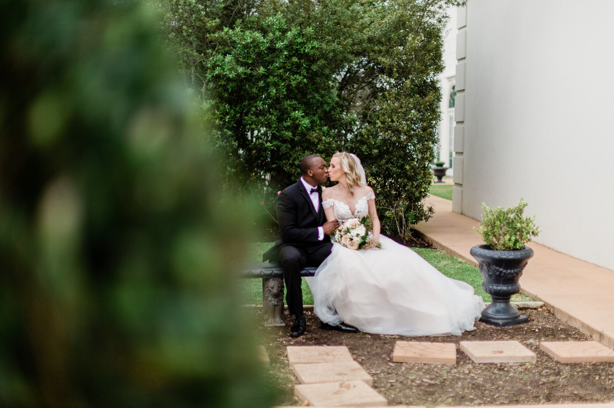 austin_wedding_photographer_jessica_sam_ashton_gardens_west_33.jpg