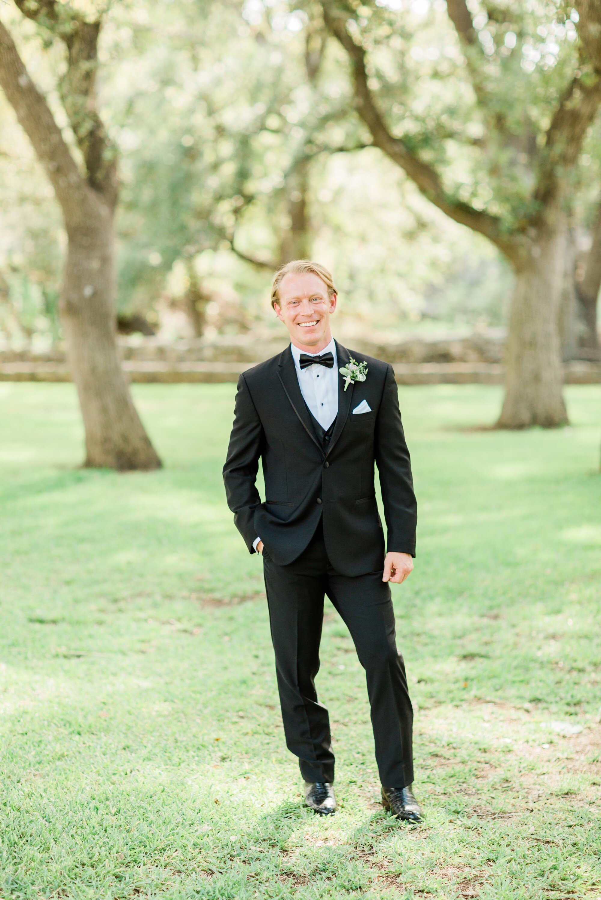 austin_wedding_photographer_brittany_paul_addison_grove_07.jpg