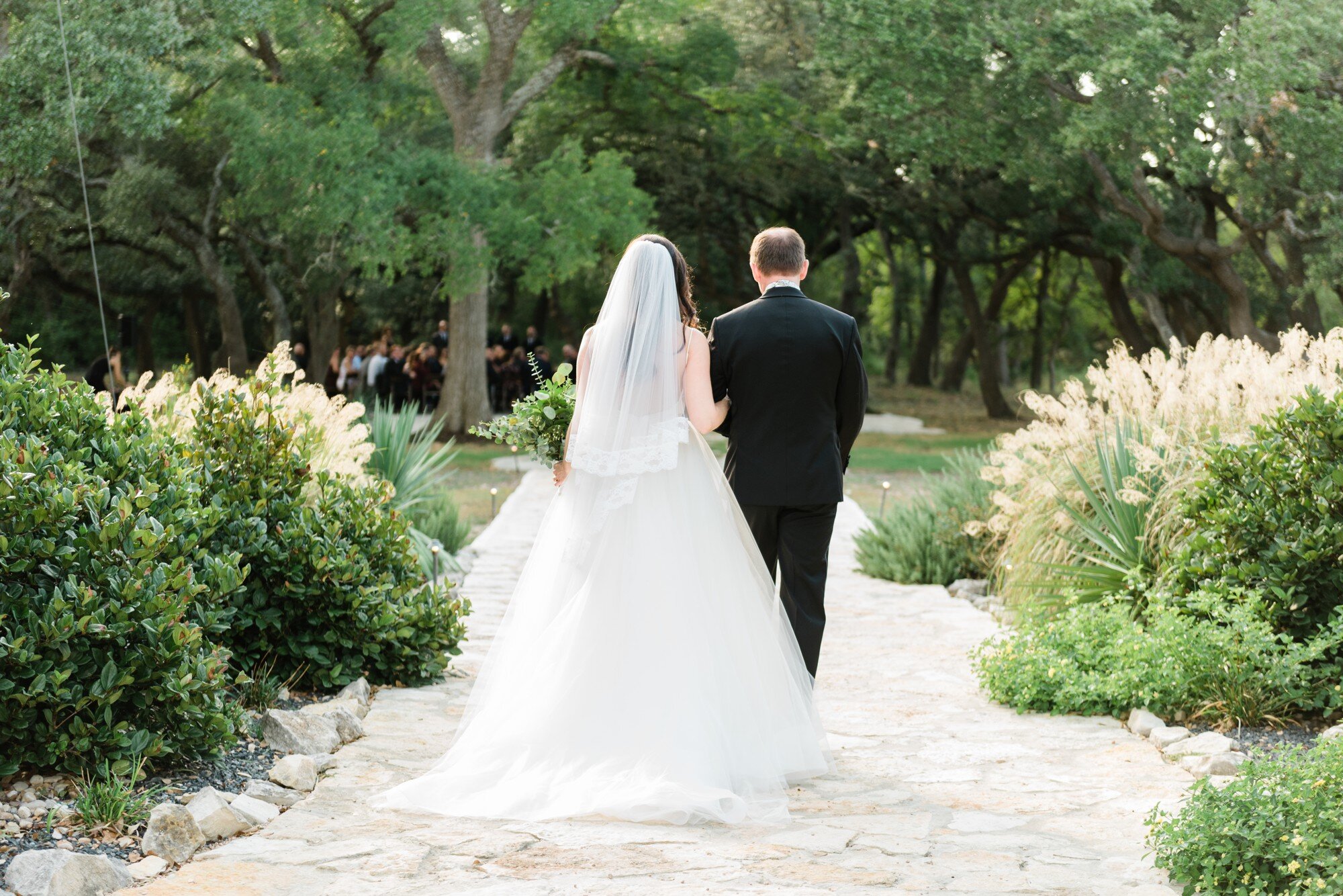 austin_wedding_photographer_brittany_paul_addison_grove_24.jpg