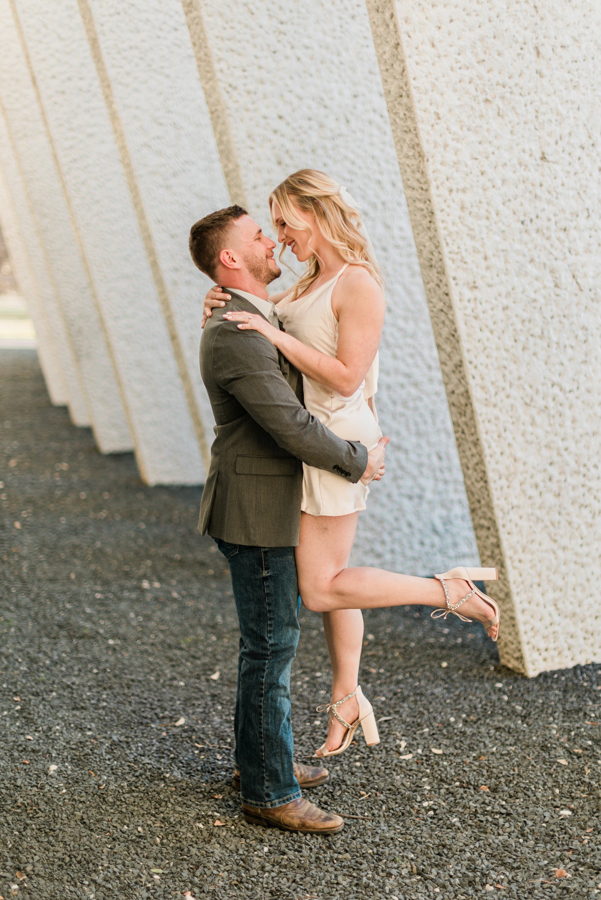 ashley-keaton-downtown-austin-engagement-photos 5.jpg