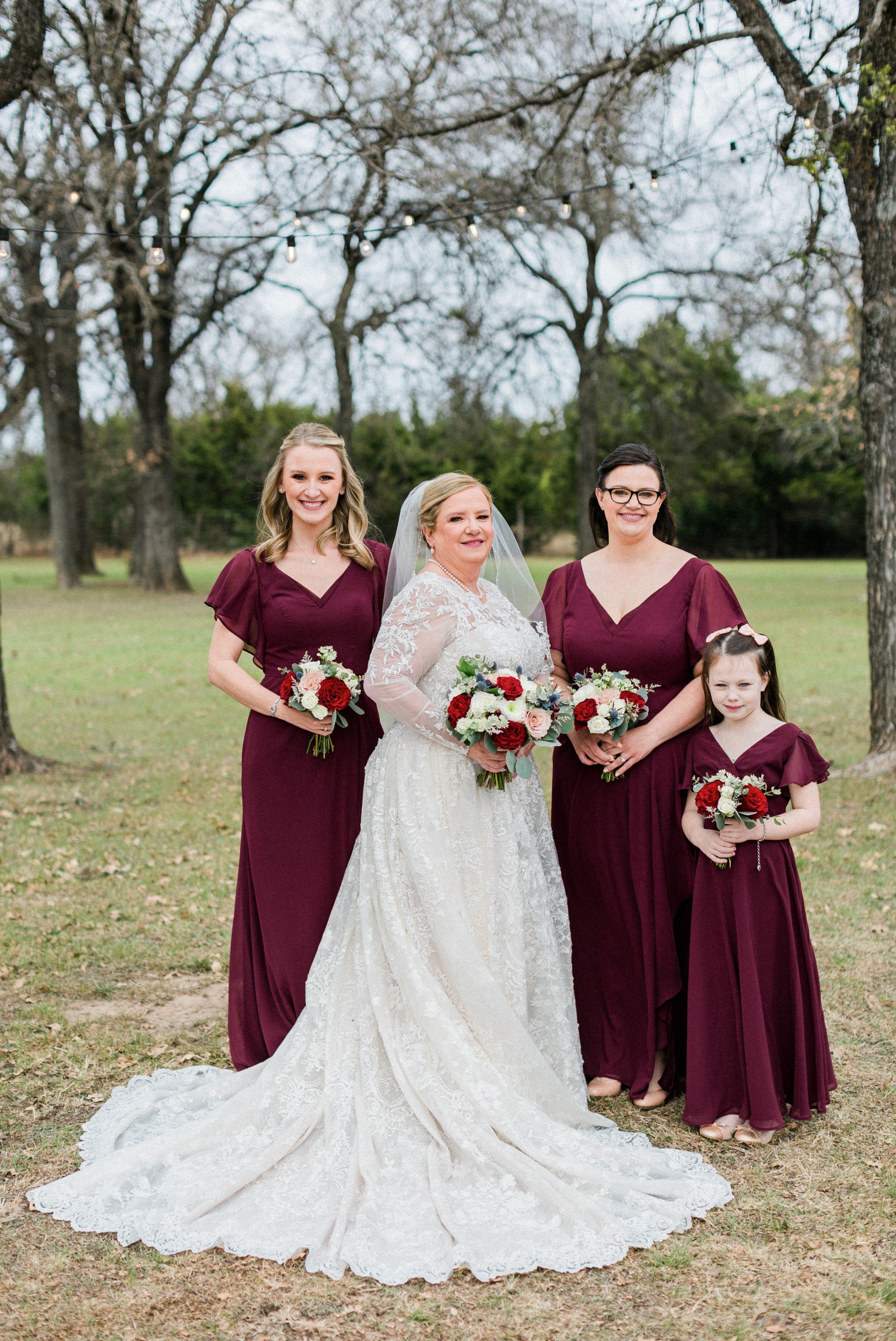 bride and bridesmaids at kindred oaks