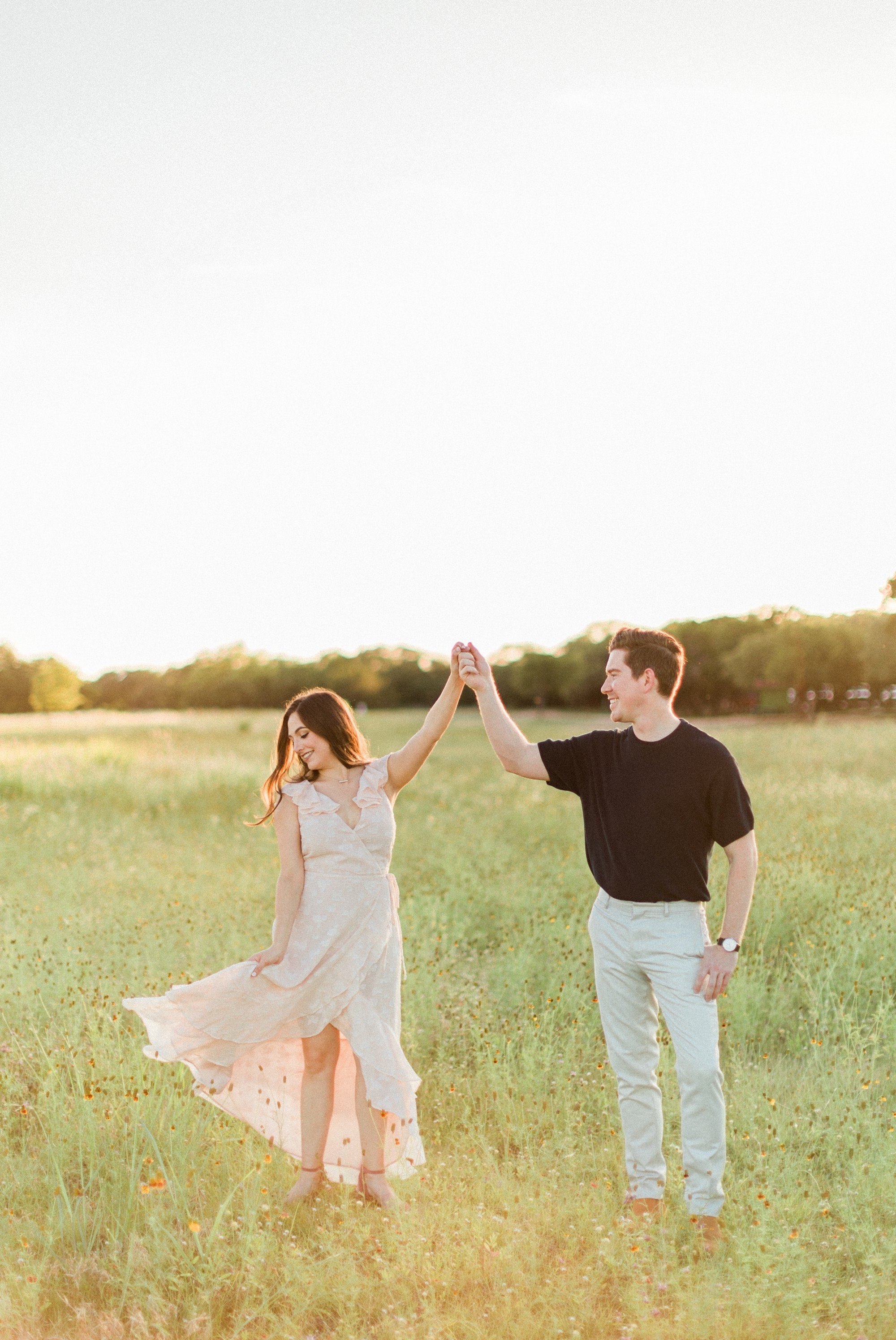 what to wear for engagement photos