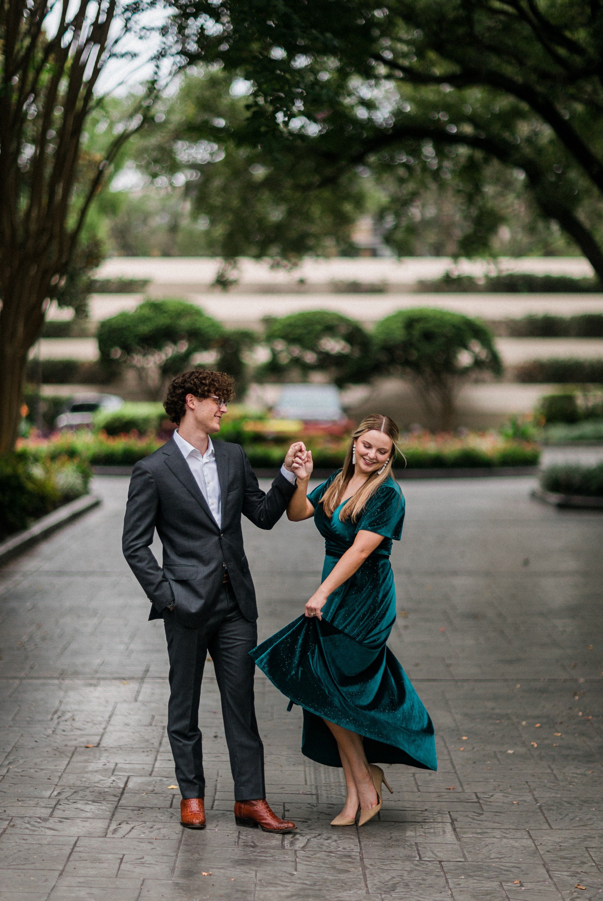 julie-stephen-downtown-houston-engagement-photo- 1.jpg