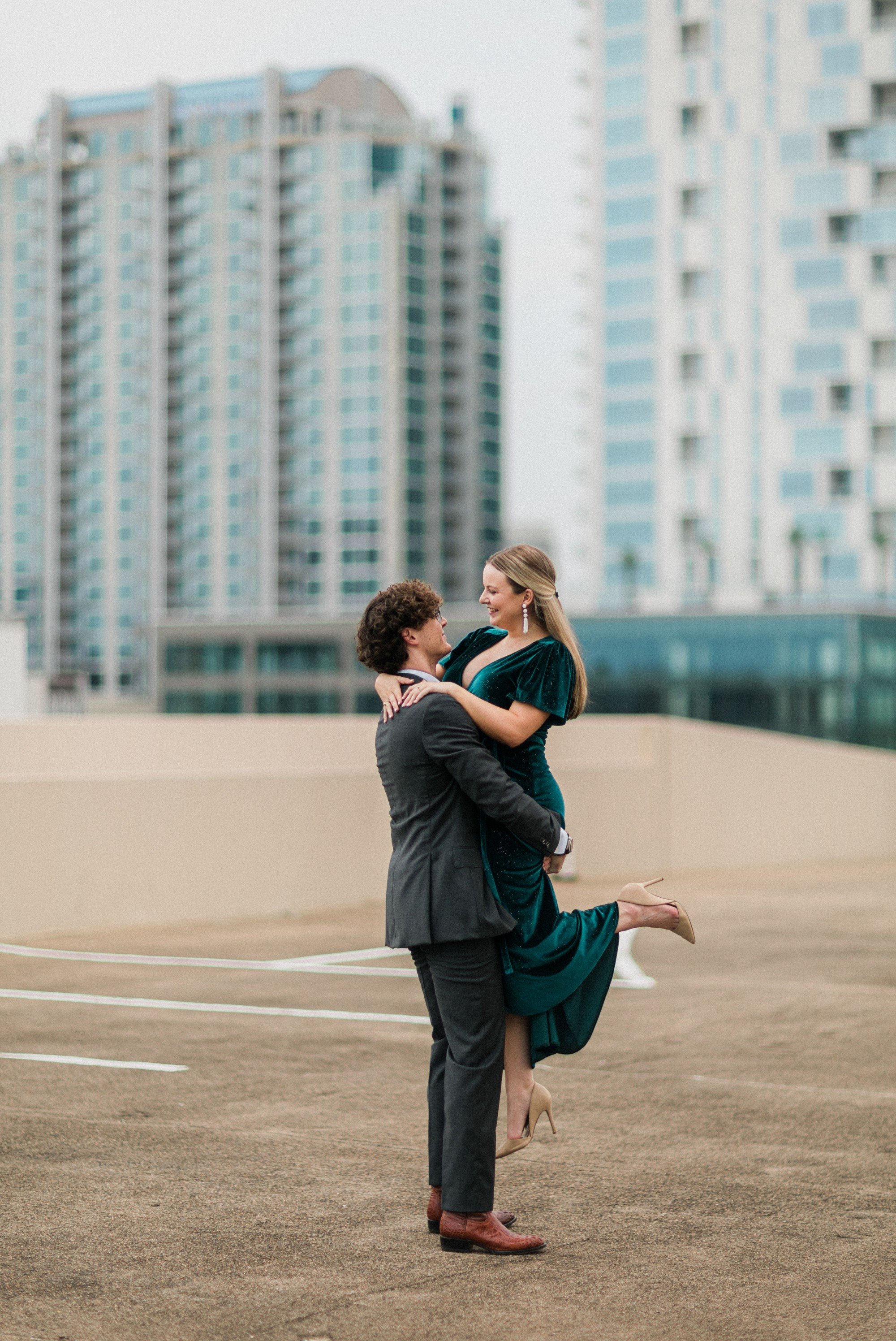 julie-stephen-downtown-houston-engagement-photo- 14.jpg