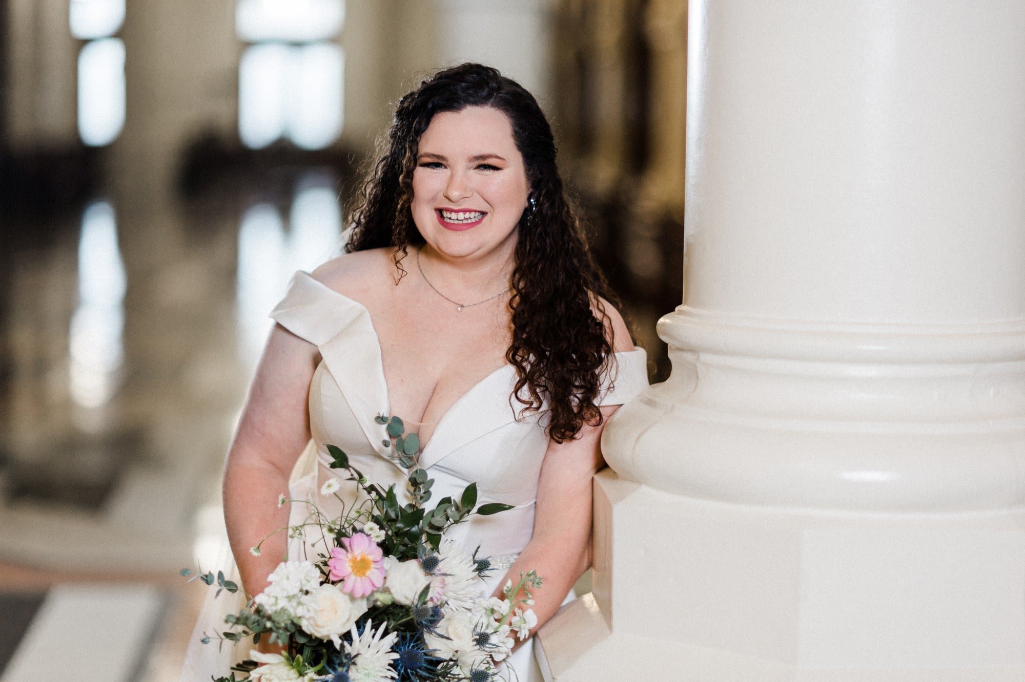 texas state capitol building bridal photo