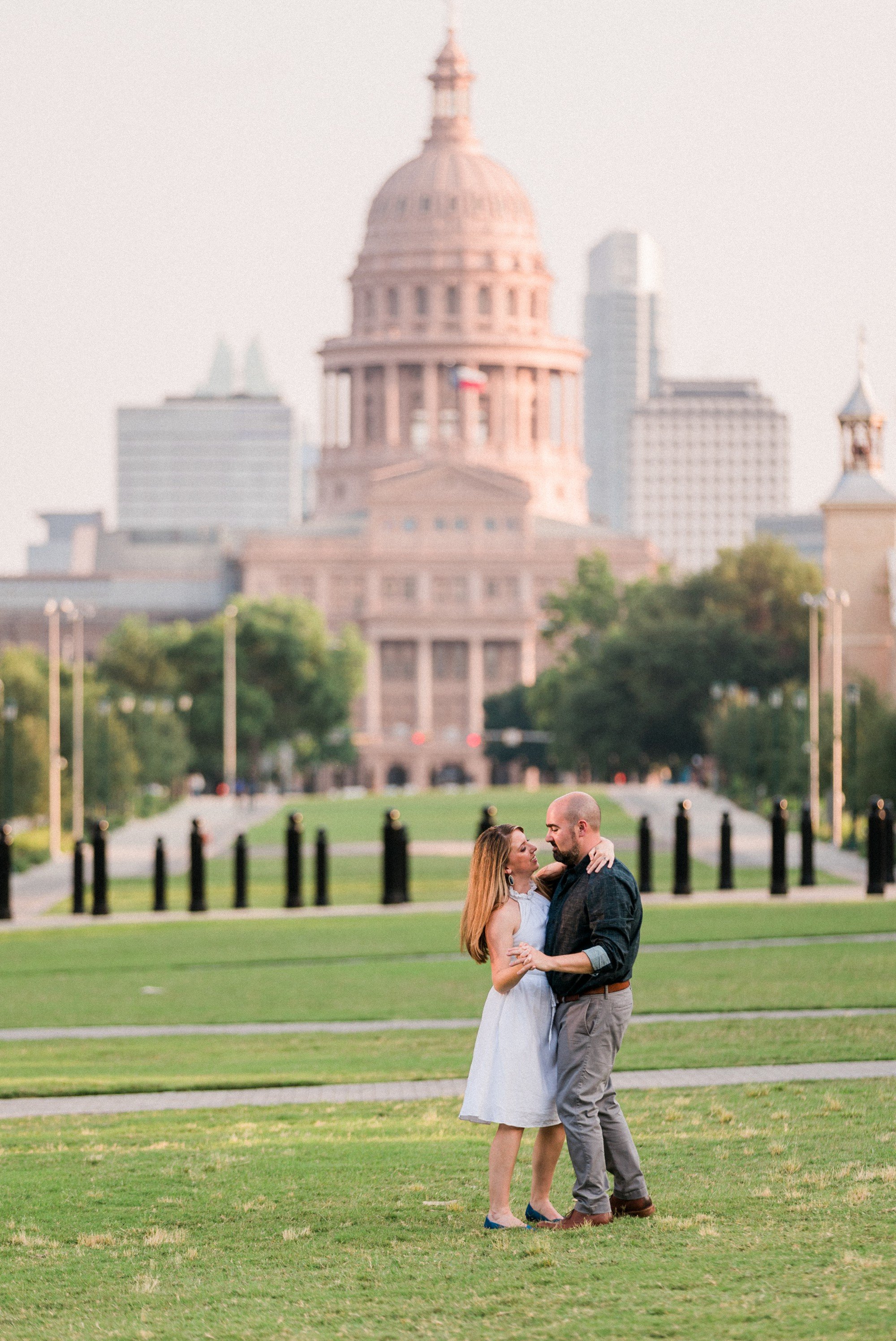 texas capitol mall engagement photo