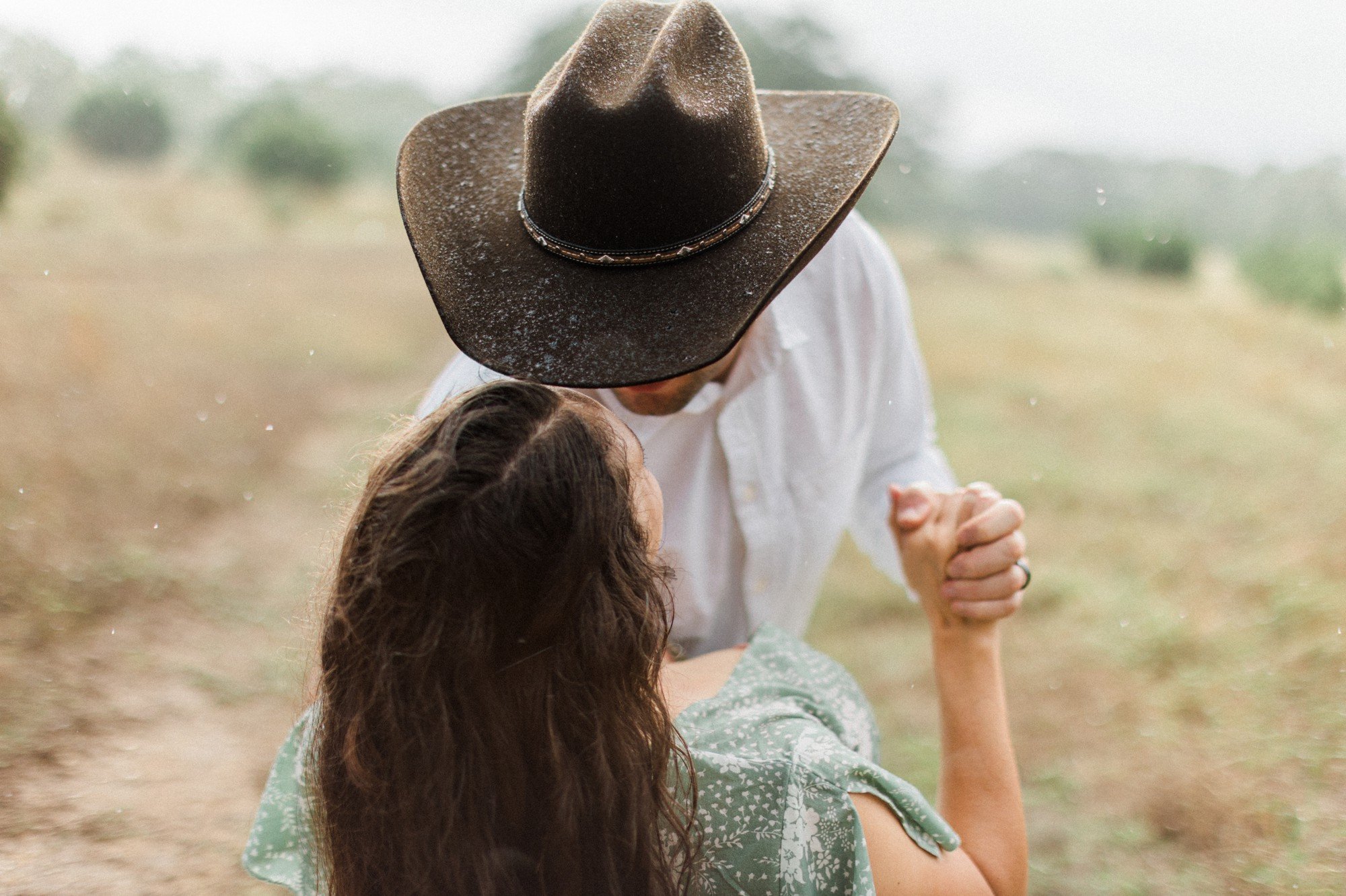 helena-kris-rainy-day-engagement-photos 16.jpg