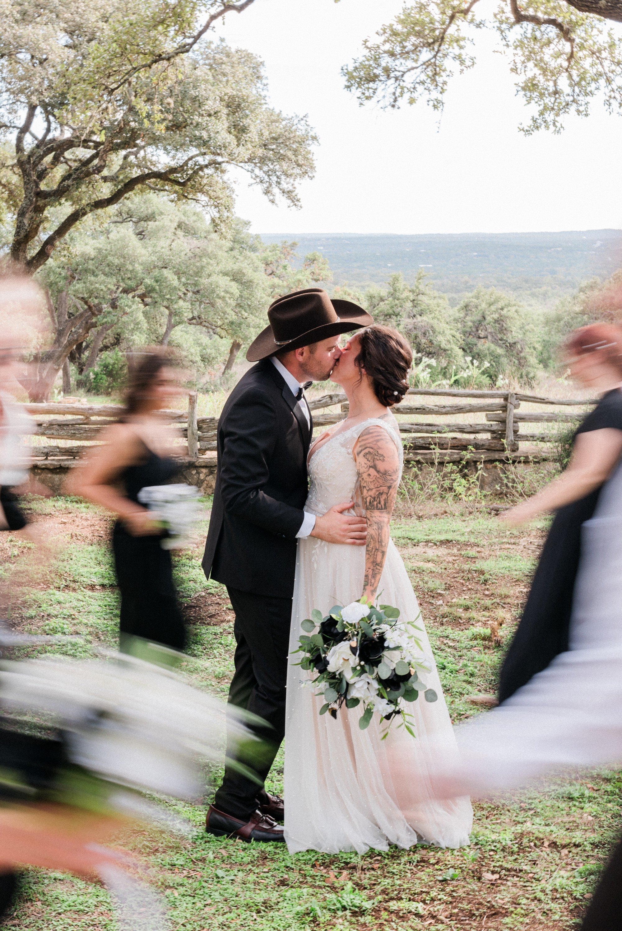 helena-kris-inspiring-oaks-ranch-wedding 23.jpg
