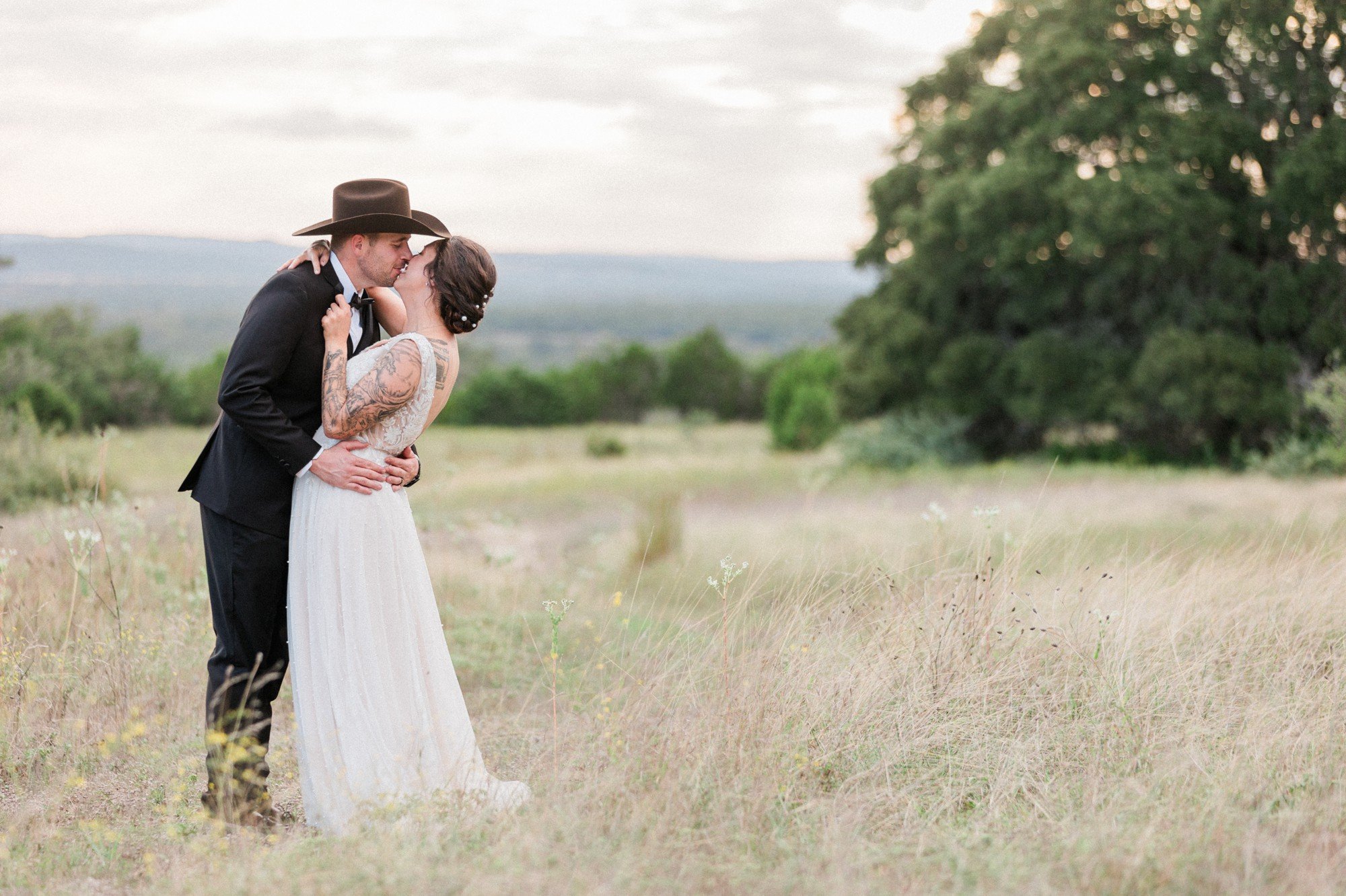 helena-kris-inspiring-oaks-ranch-wedding 30.jpg