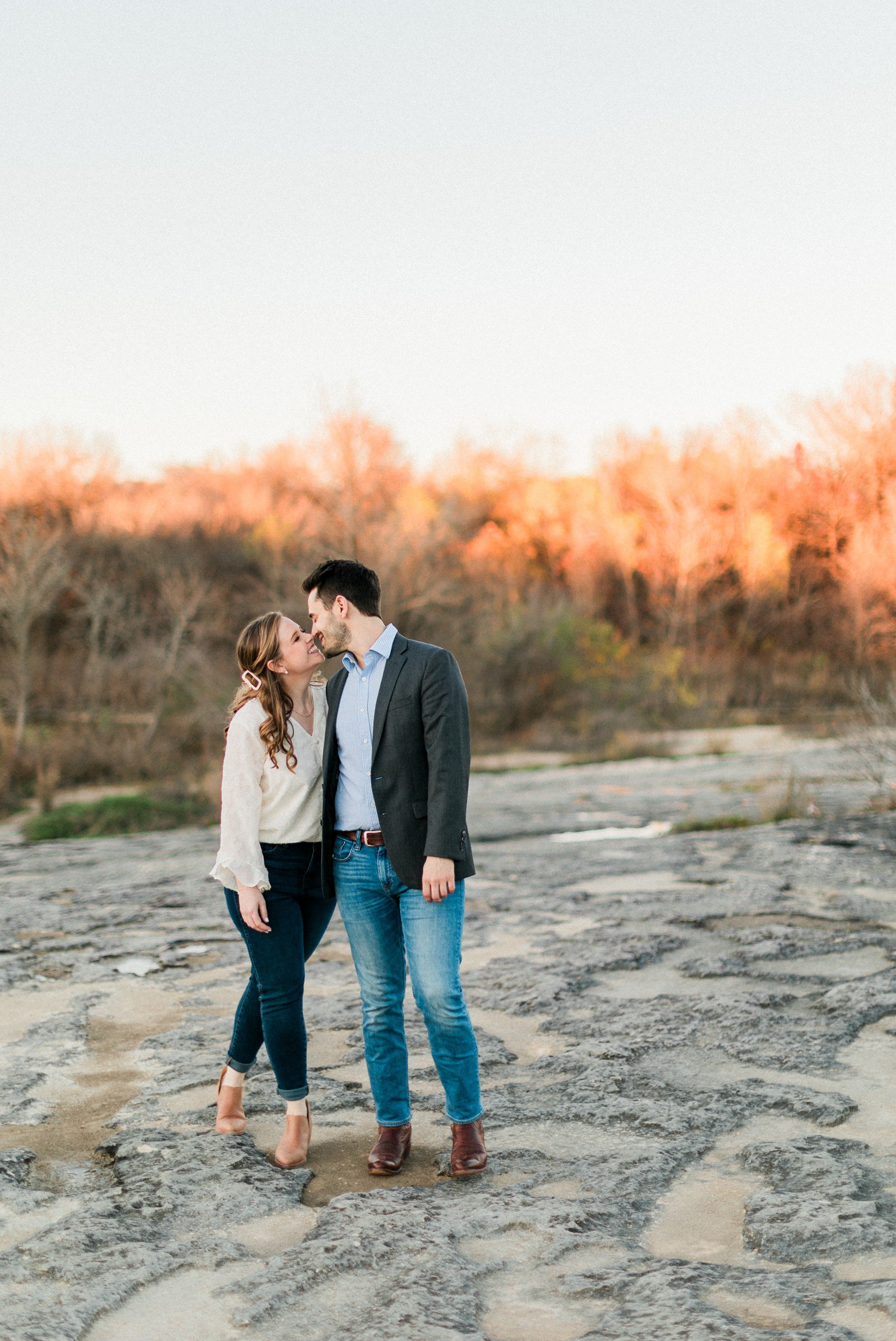 amanda-alex-mckinney-falls-state-park-engagement-0003.jpg