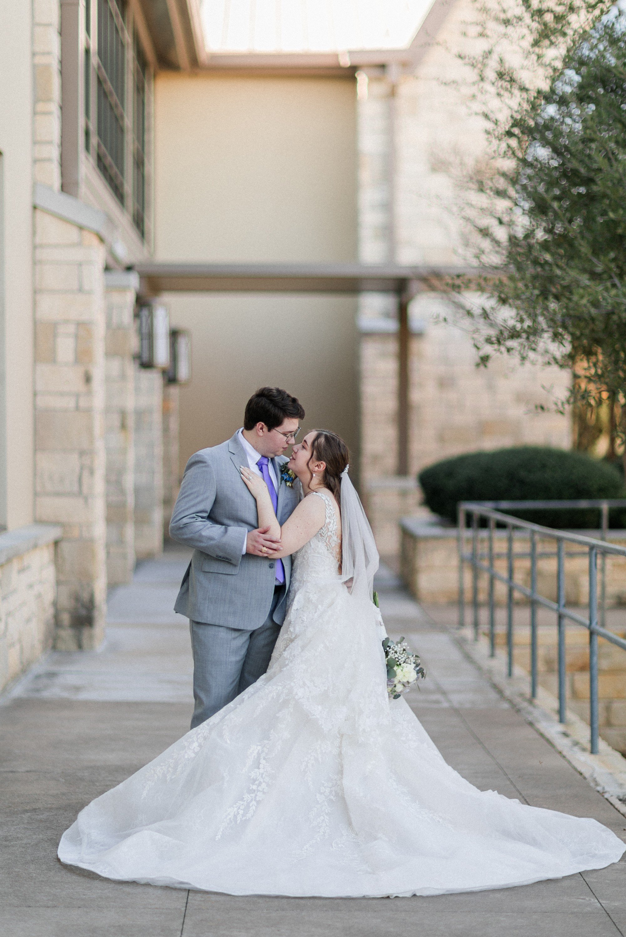 sarah-josh-austin-baptist-church-wedding 1.jpg
