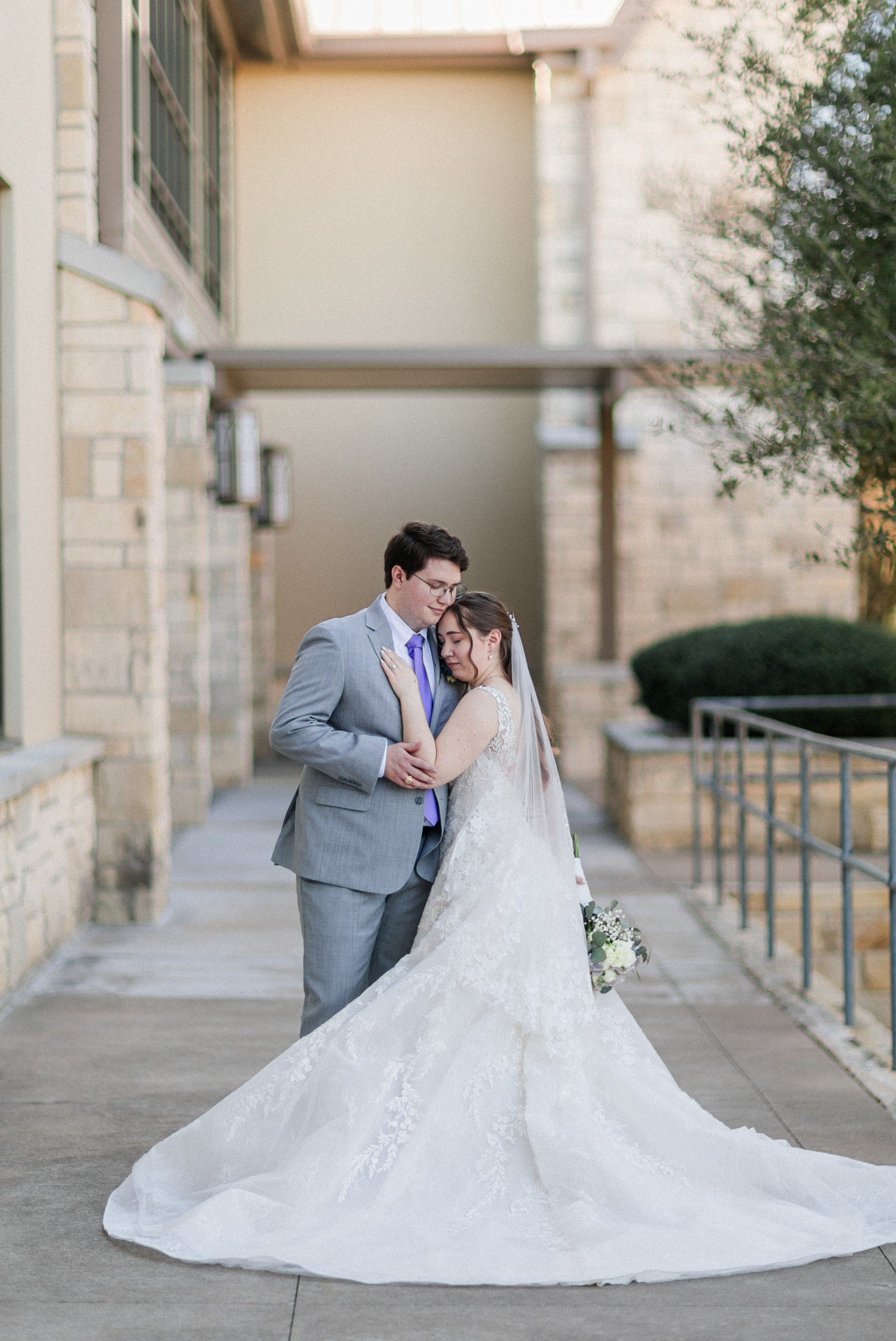 sarah-josh-austin-baptist-church-wedding 25.jpg
