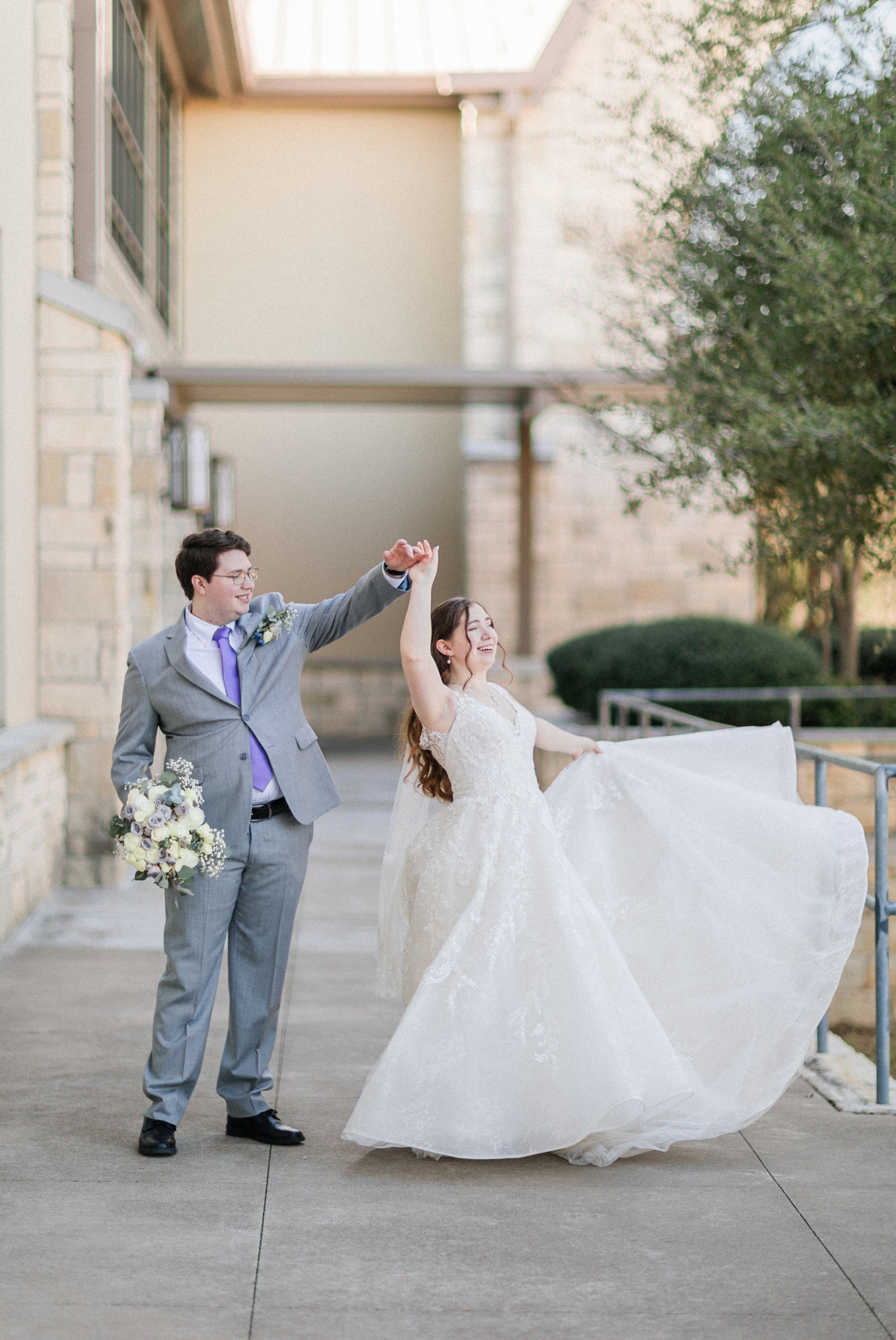 sarah-josh-austin-baptist-church-wedding 28.jpg