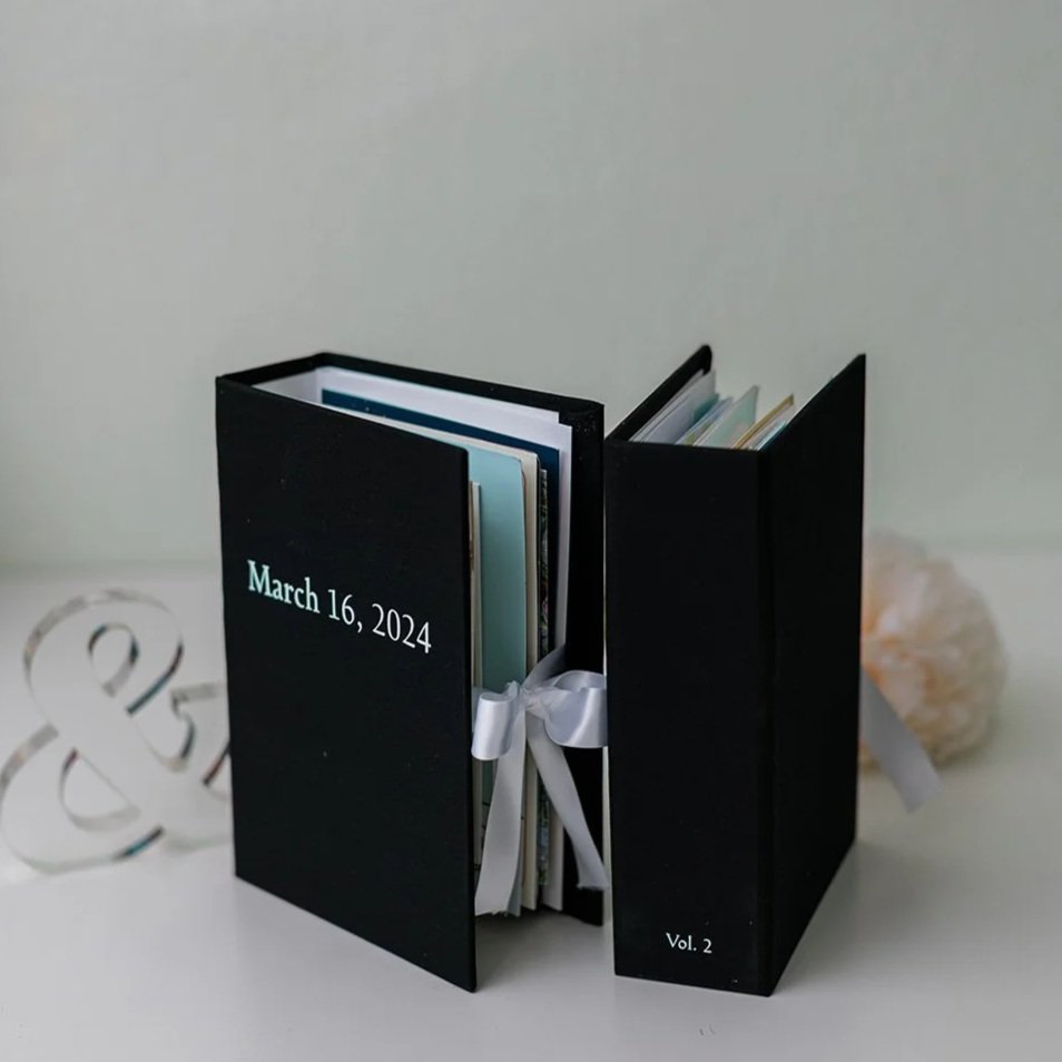 web-lori-cardbook-04_1.jpg (Copy)