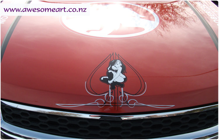 Holden Bonnet Pinstriping