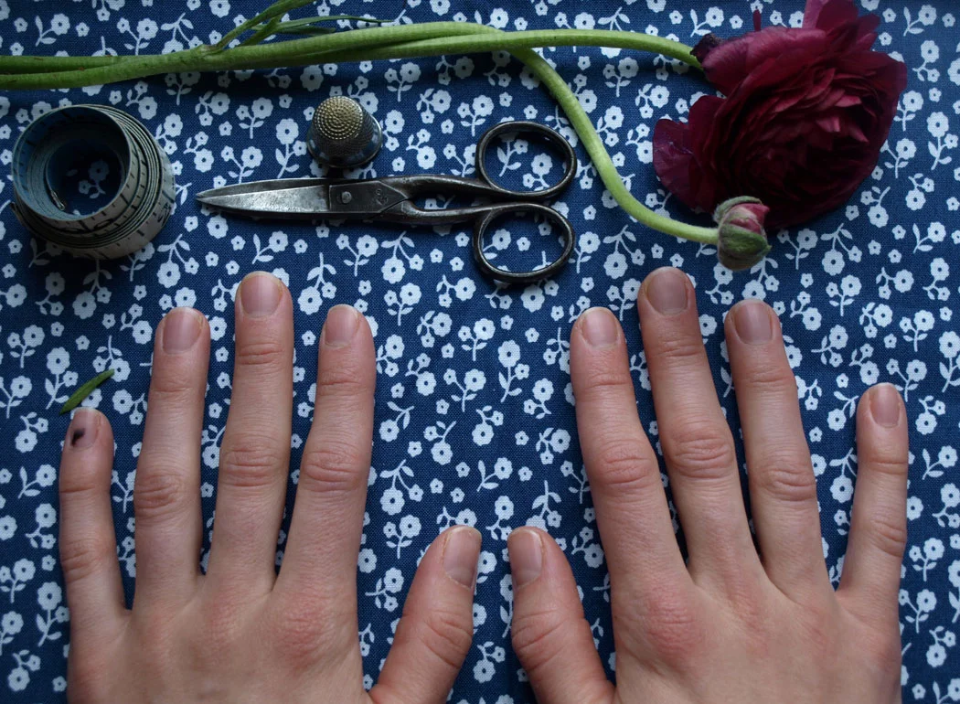 My mom and I just recently discovered (unsurprisingly, I suppose) that we have the exact same hands. The same twists and curves of our long fingers, the same nails and veins... and with that it's becoming apparent, I've also inherited the arthritis 'gene'. Anyone have tips or remedies? So far I've got: -Wear copper (rings, bracelets) -Bee Venom -Consuming 9 Juniper-infused gin soaked yellow raisins per day