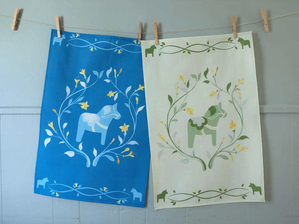 dalahorseteatowels.jpg