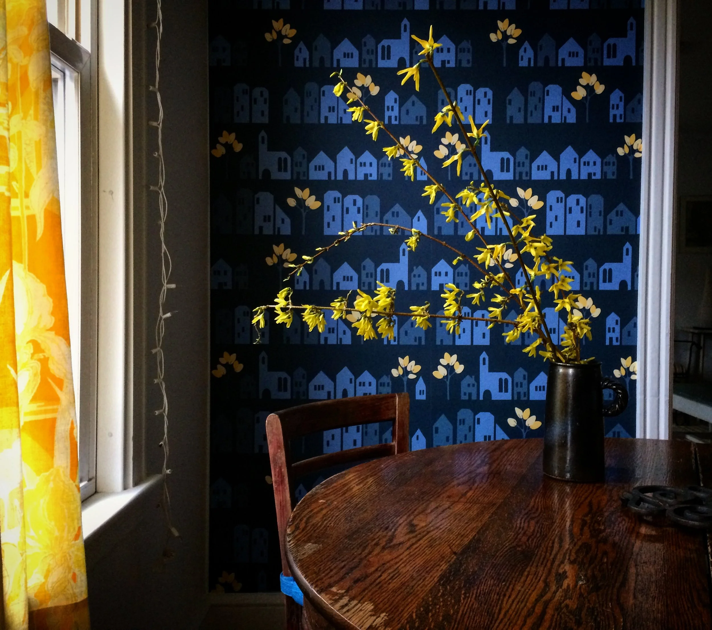 forsythia.jpg