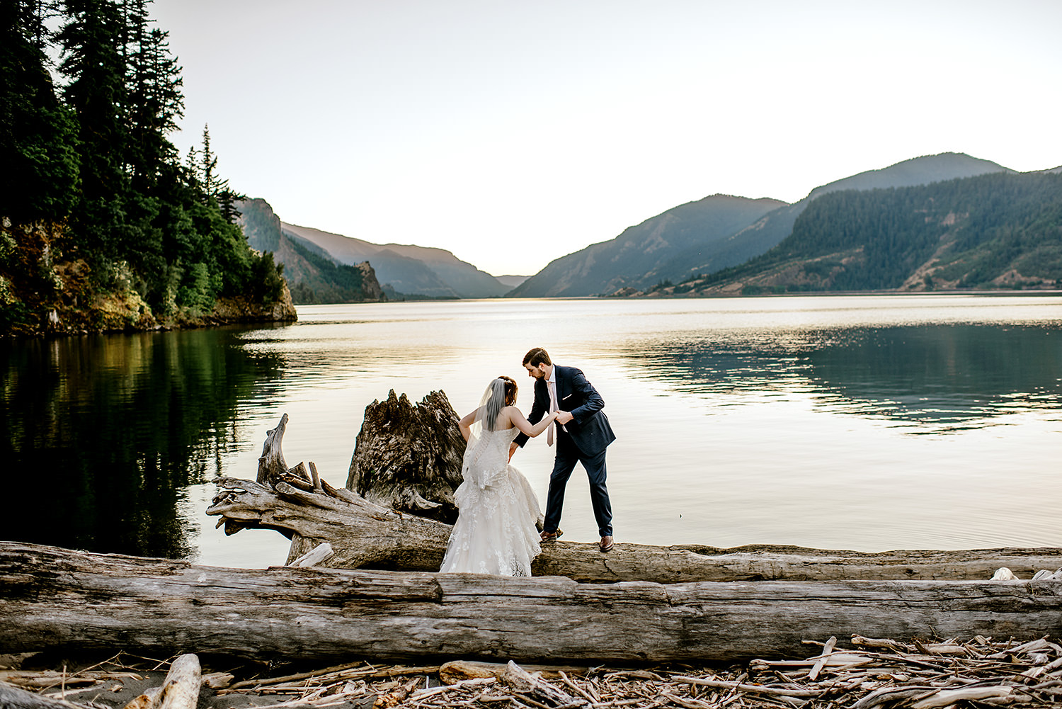 B&T_ELOPE_446.jpg
