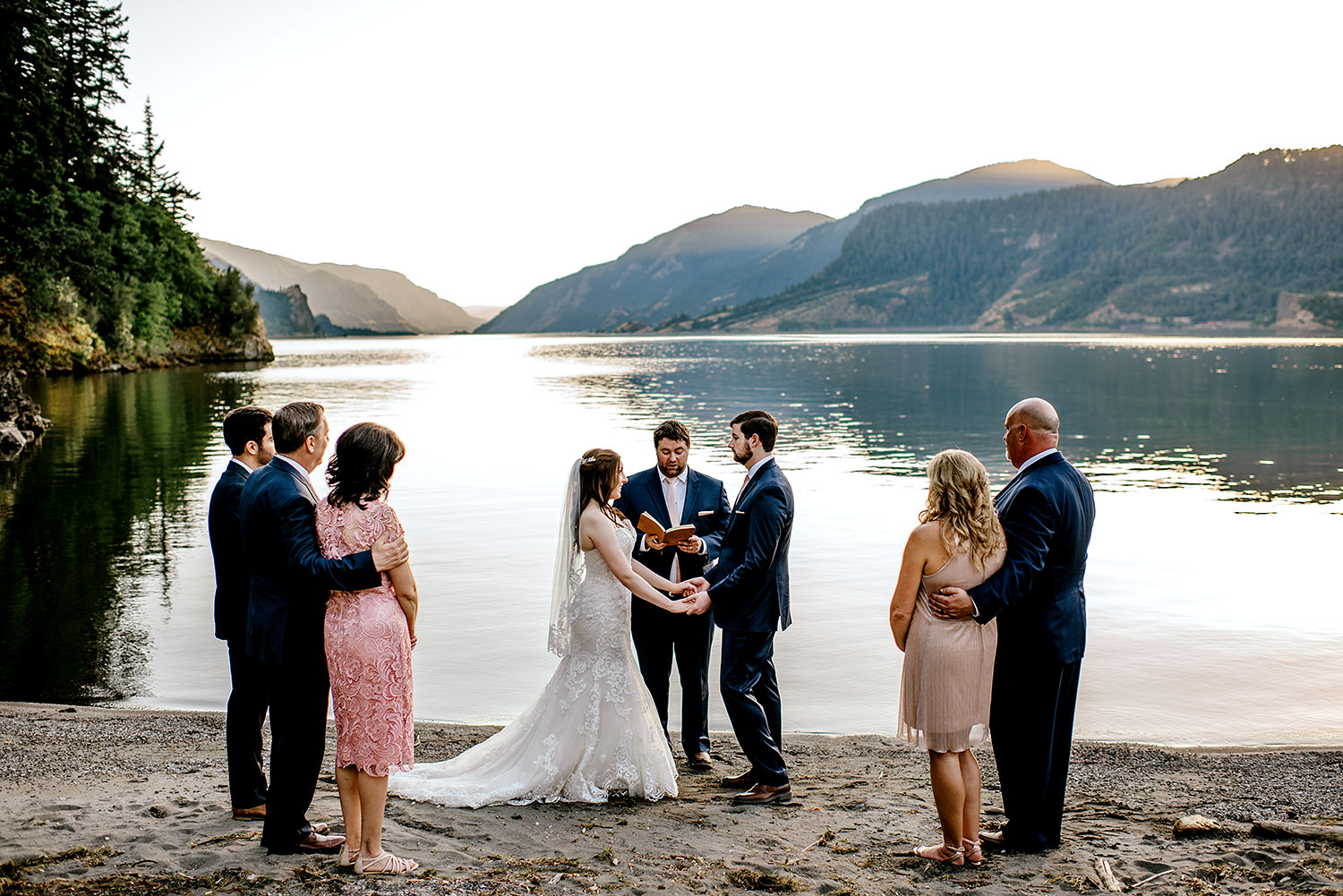 B&T_ELOPE_330.jpg