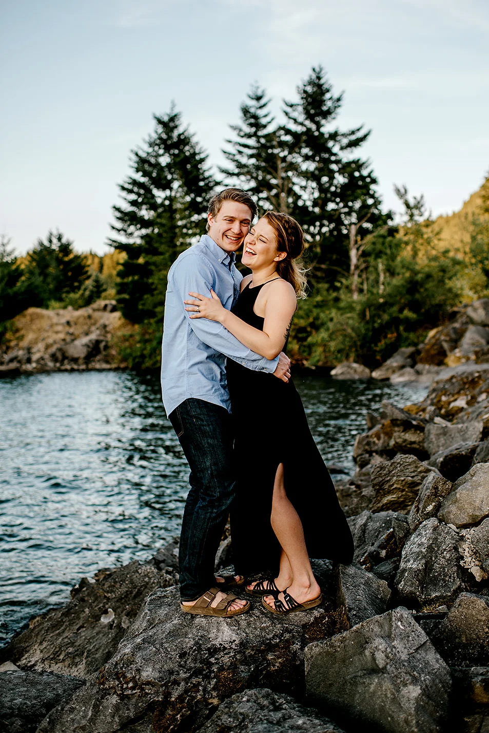 Portland_Oregon_Photographer_Latourell_Falls_Engagement046.jpg