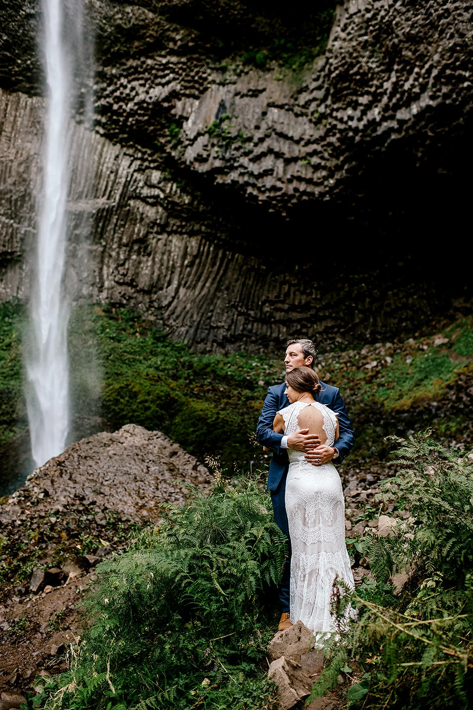 Columbia-River-Gorge-Elopement-Portland-Oregon-Wedding-Photographer-603.jpg