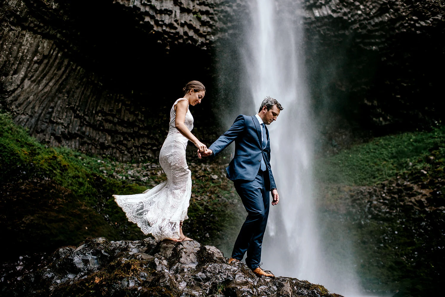 Columbia-River-Gorge-Elopement-Portland-Oregon-Wedding-Photographer-648.jpg
