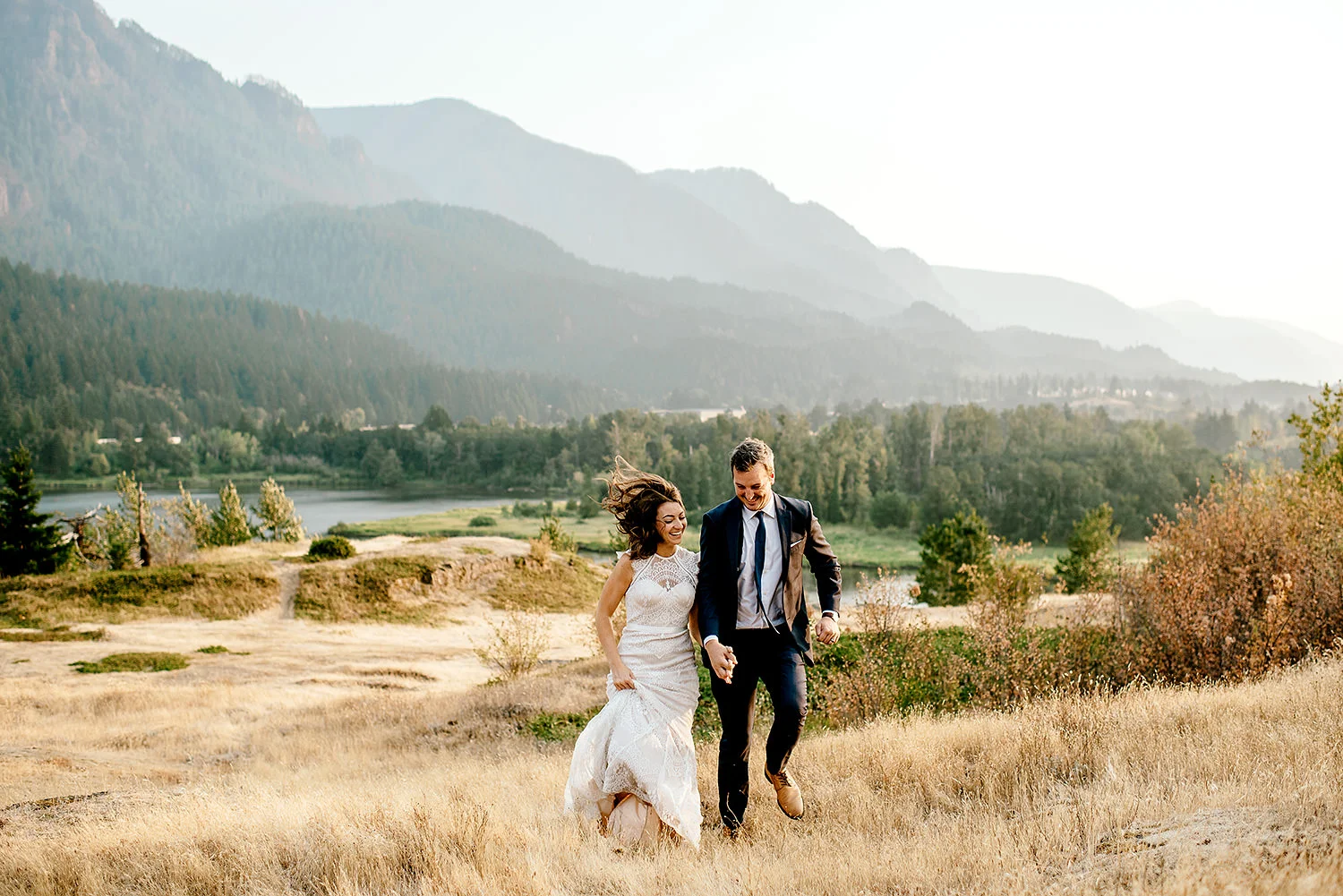 Columbia-River-Gorge-Elopement-Portland-Oregon-Wedding-Photographer-708.jpg