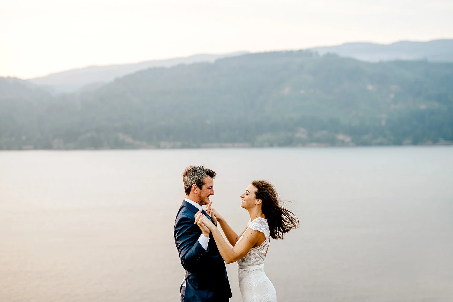 Columbia-River-Gorge-Elopement-Portland-Oregon-Wedding-Photographer-757.jpg