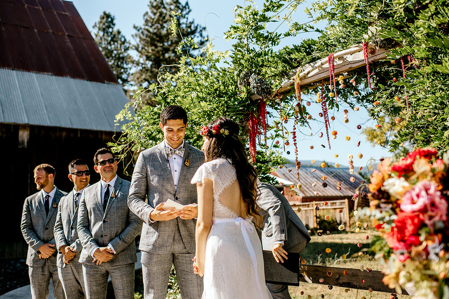 Tin-roof-Barn-wedding-Portland-Oregon-wedding-photographer-0417.jpg