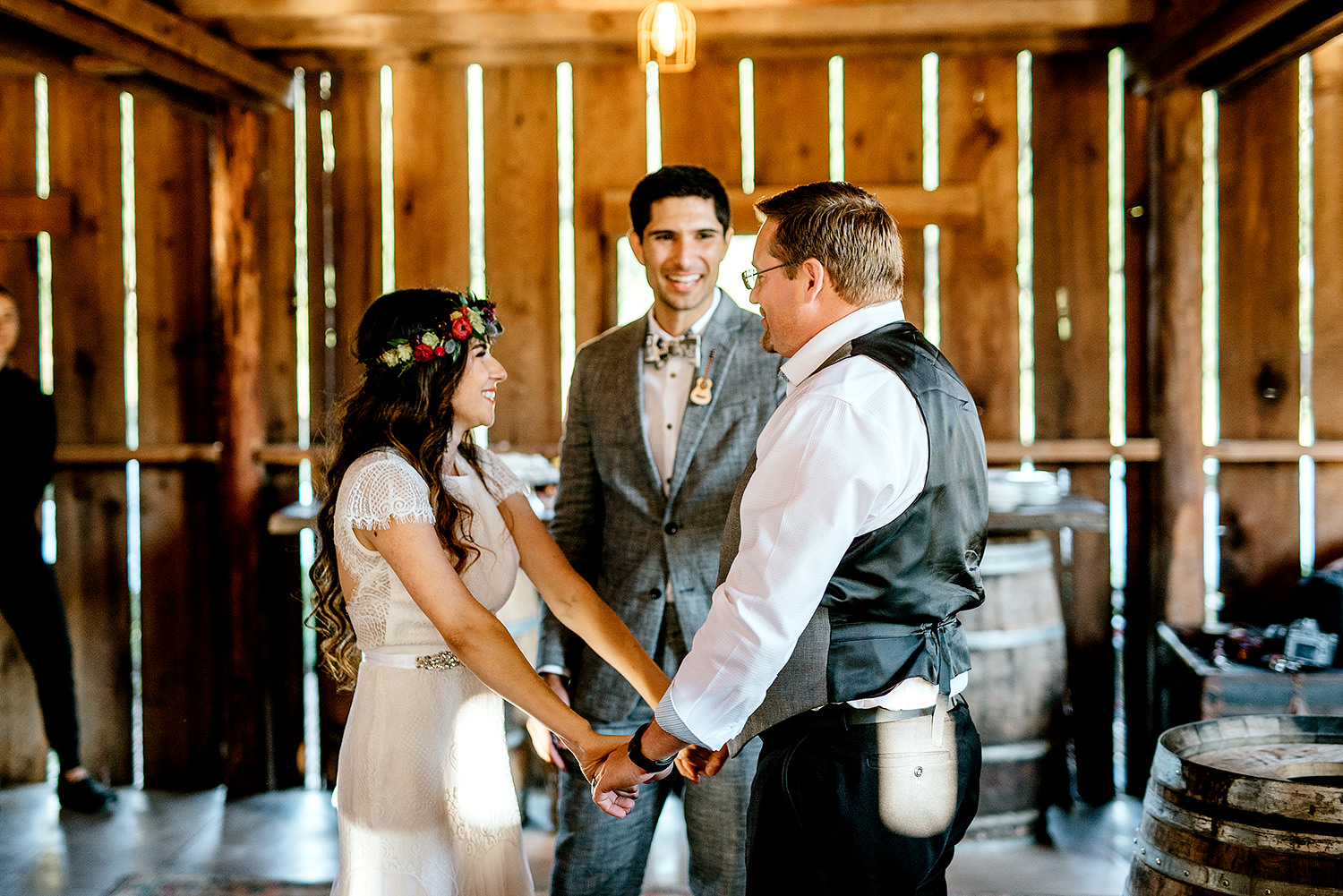 Tin-roof-Barn-wedding-Portland-Oregon-wedding-photographer-0744.jpg