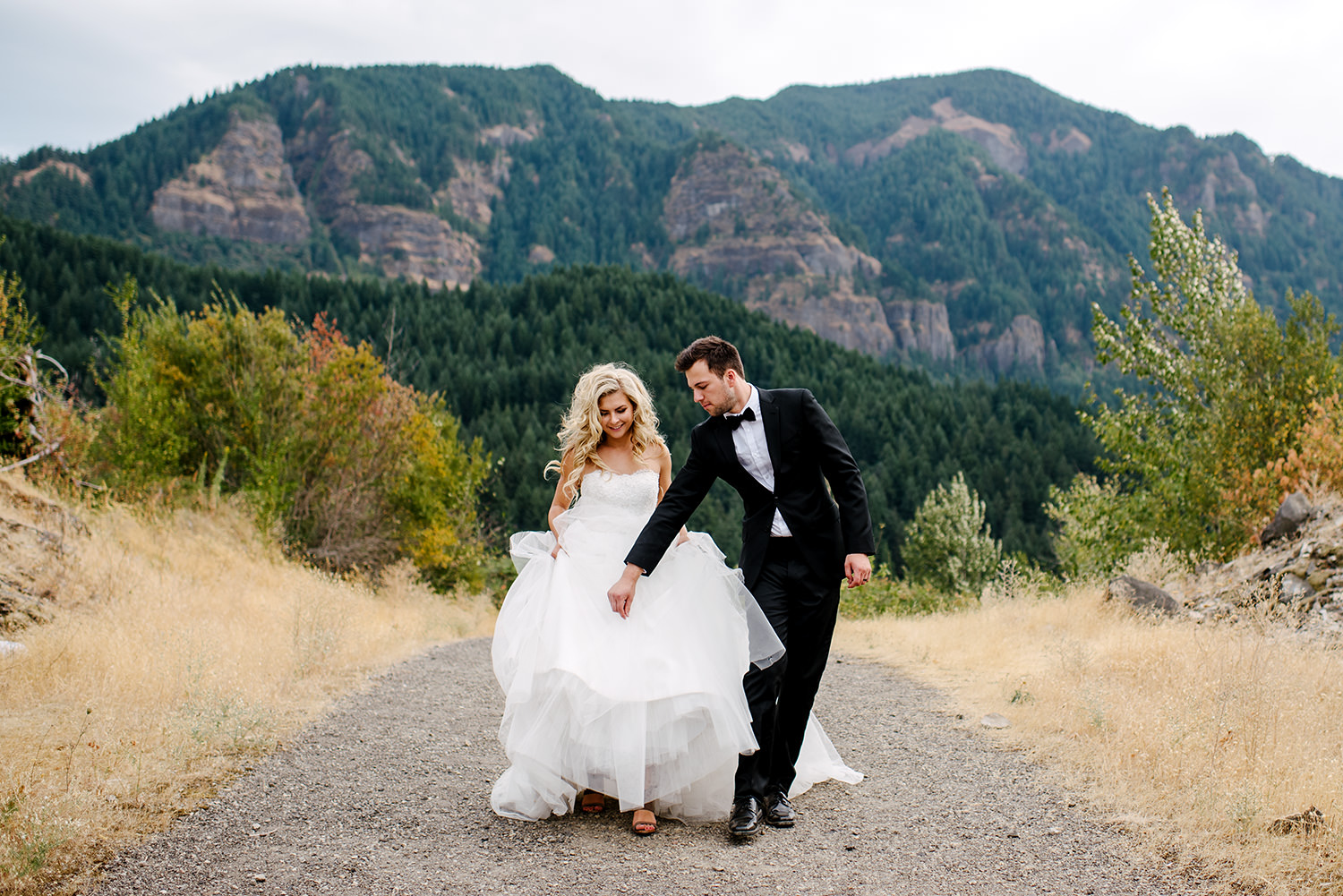 Portland-Wedding-Photographer-Columbia-River-Gorge-Wedding11.jpg