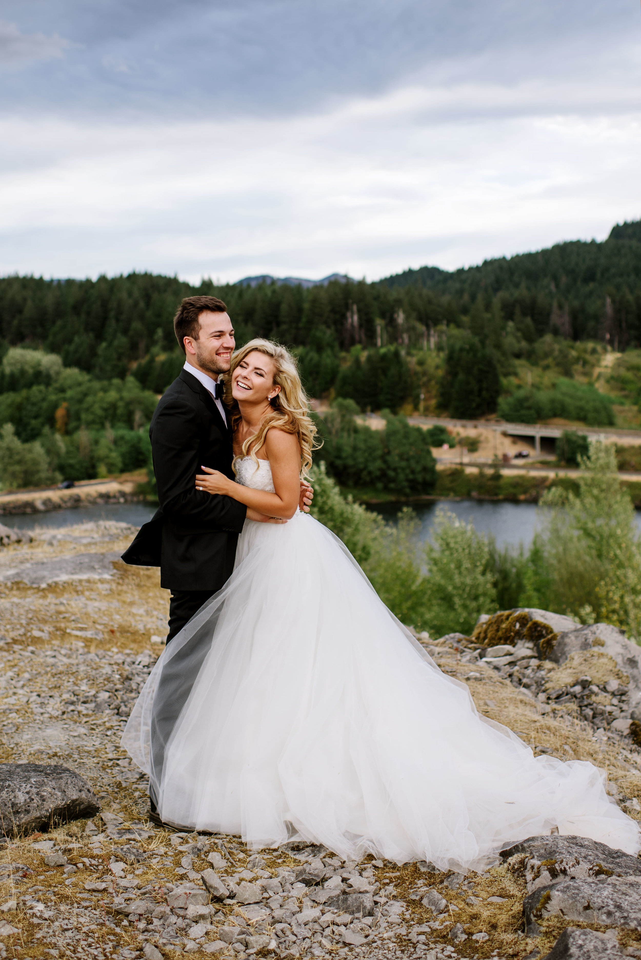 Portland-Wedding-Photographer-Columbia-River-Gorge-Wedding31.jpg