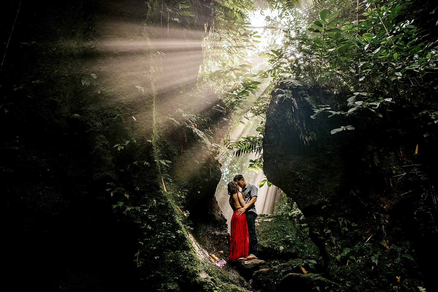 Bali-beach-engagment-Bali-wedding-photographer49.jpg