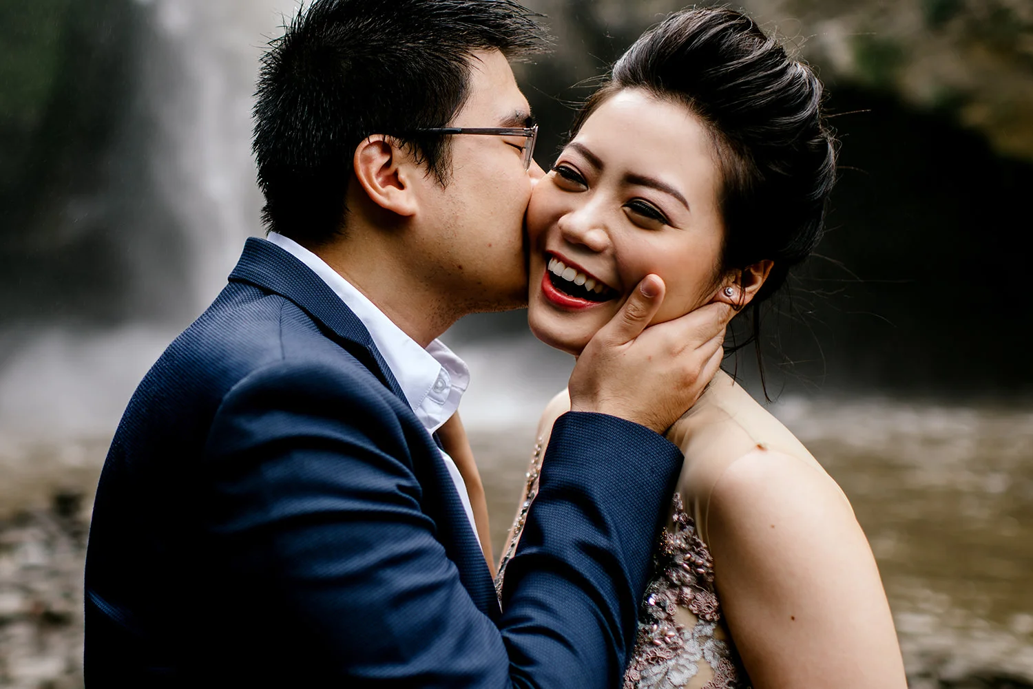 Bali-waterfall-engagment-Bali-wedding-photographer08.jpg