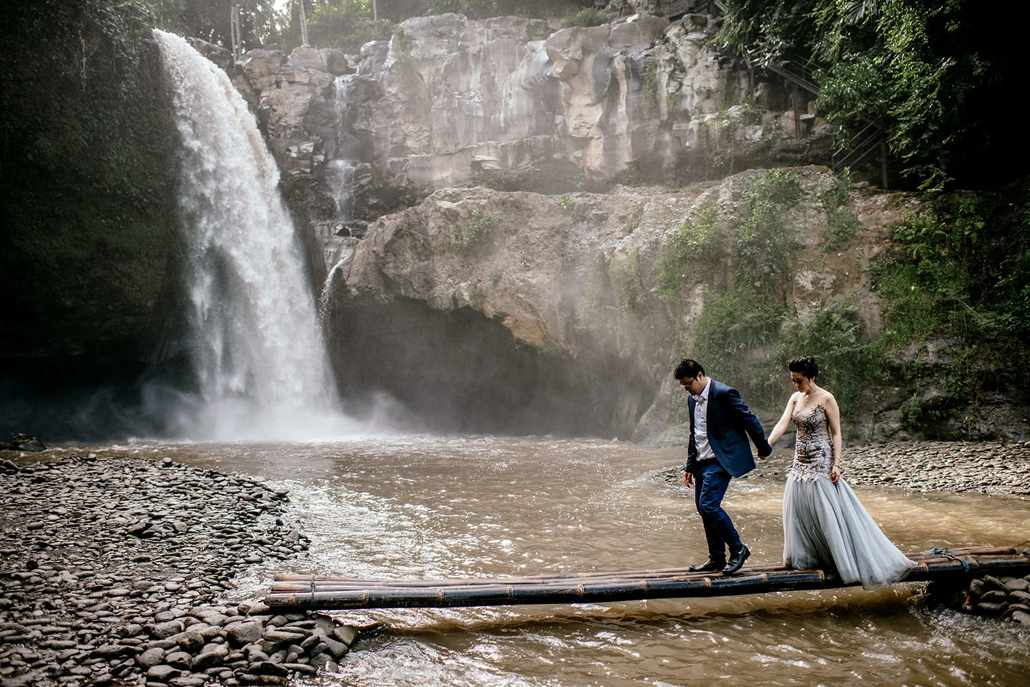 Bali-waterfall-engagment-Bali-wedding-photographer27.jpg