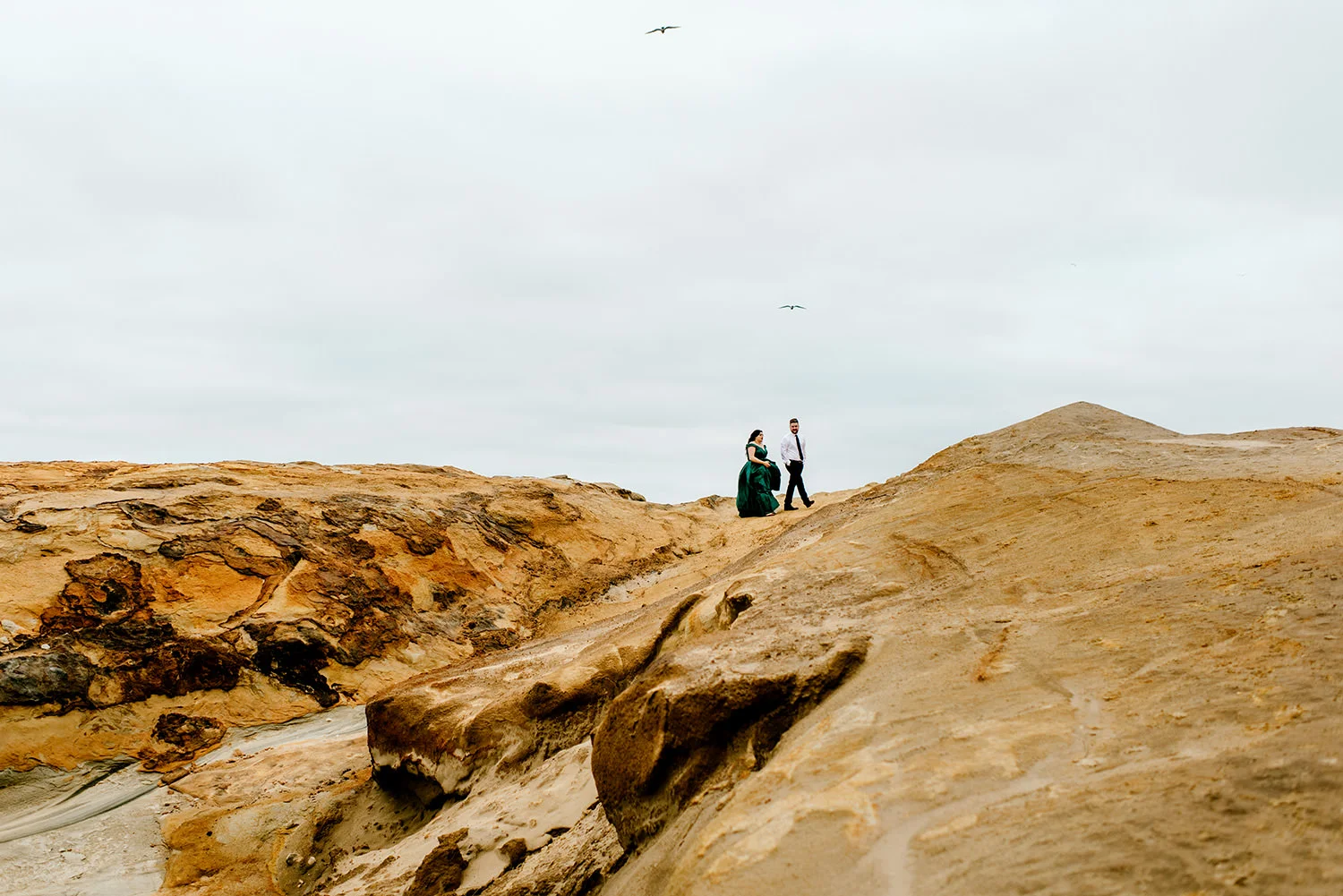 Golden-Retriever-engagement-at-Cape-Kiwanda 037.jpg