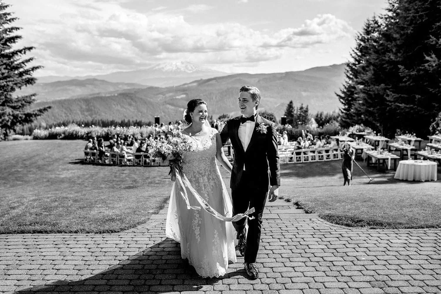 Citrus-inspired-wedding-at-Gorge-Crest-Vineyard-060.jpg
