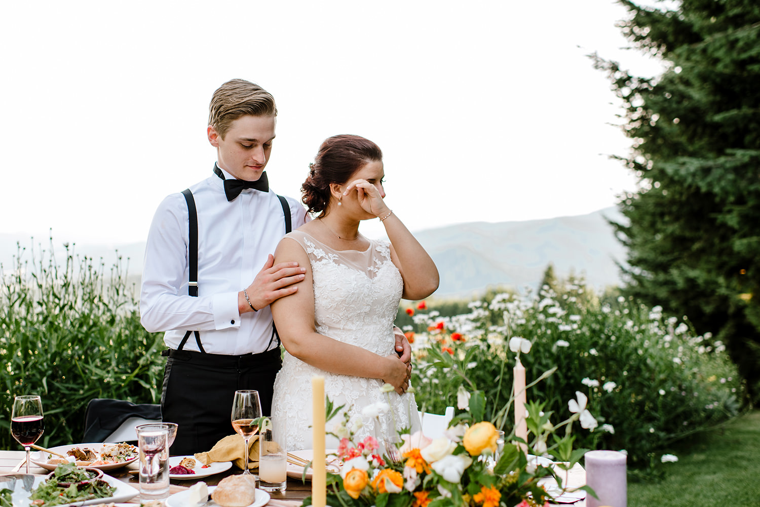 Citrus-inspired-wedding-at-Gorge-Crest-Vineyard-090.jpg