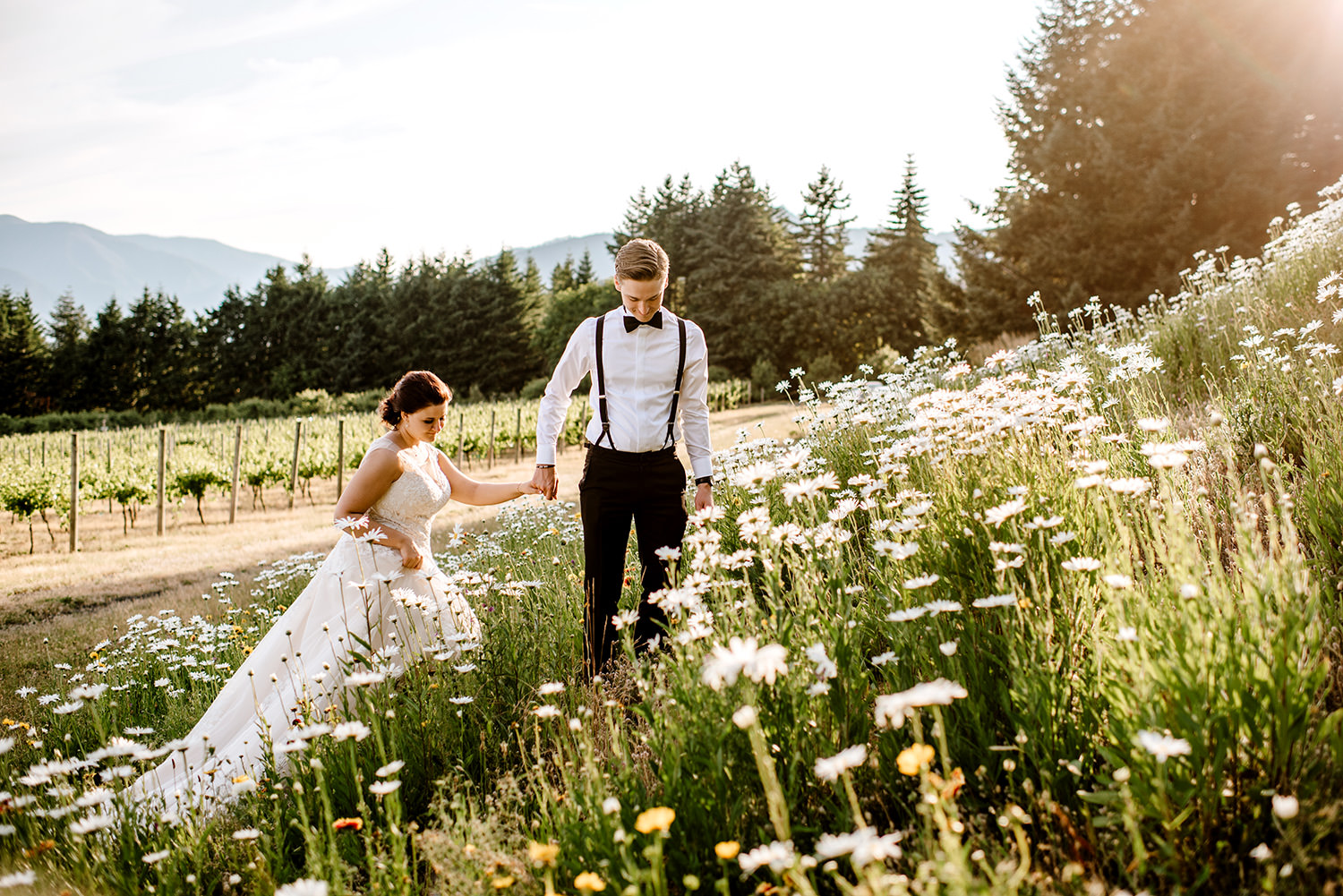 Citrus-inspired-wedding-at-Gorge-Crest-Vineyard-093.jpg