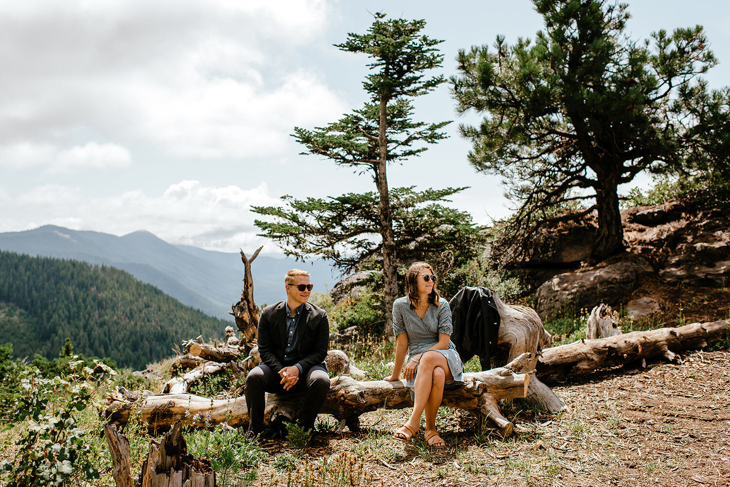 homegrown-mountain-elopement-mt-hood-national-forest-0051.jpg