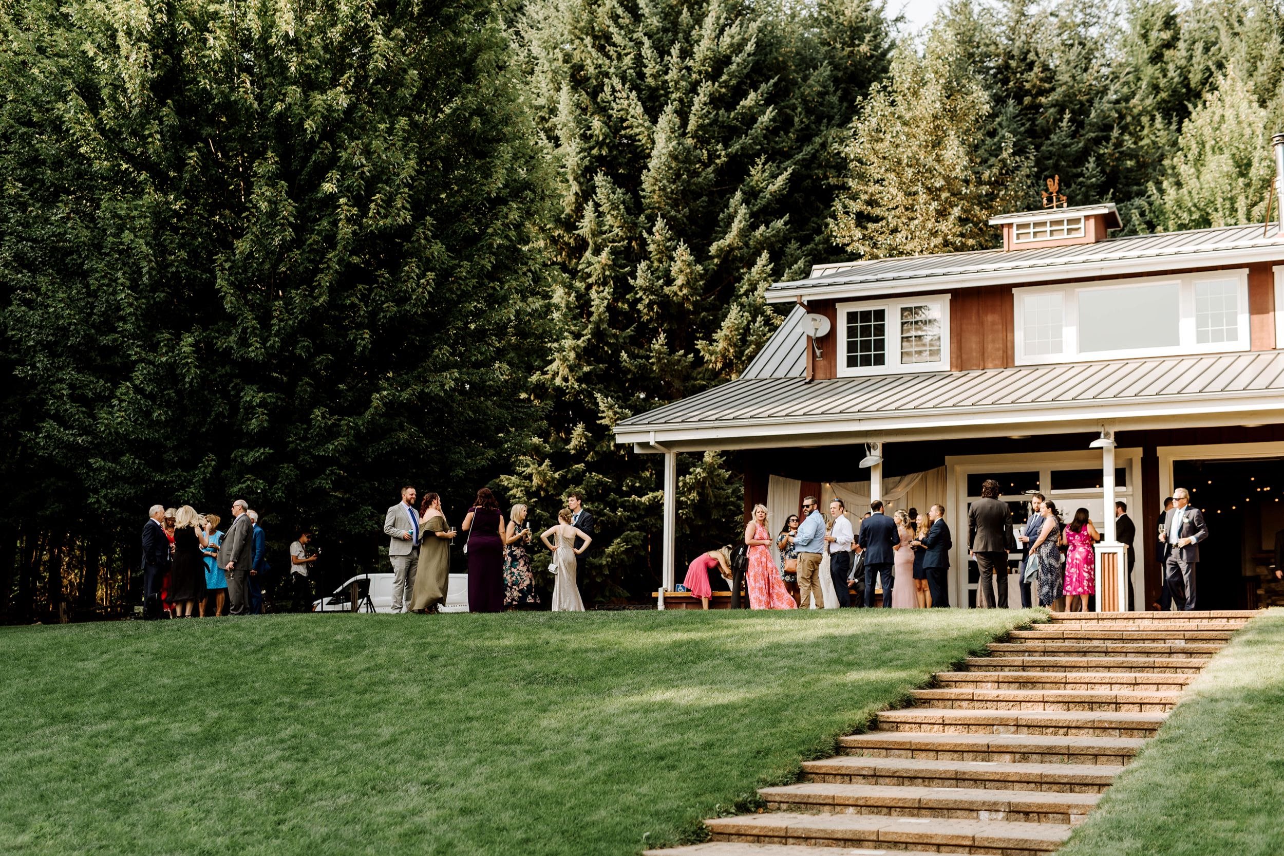 Modern-garden-wedding-at Gorge-Crest-Vineyard-237.jpg