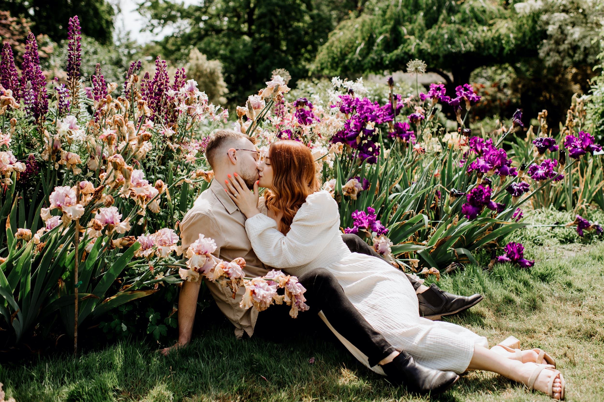 schreiner's-gardens-Iris-farm-engagement-photos12.jpg