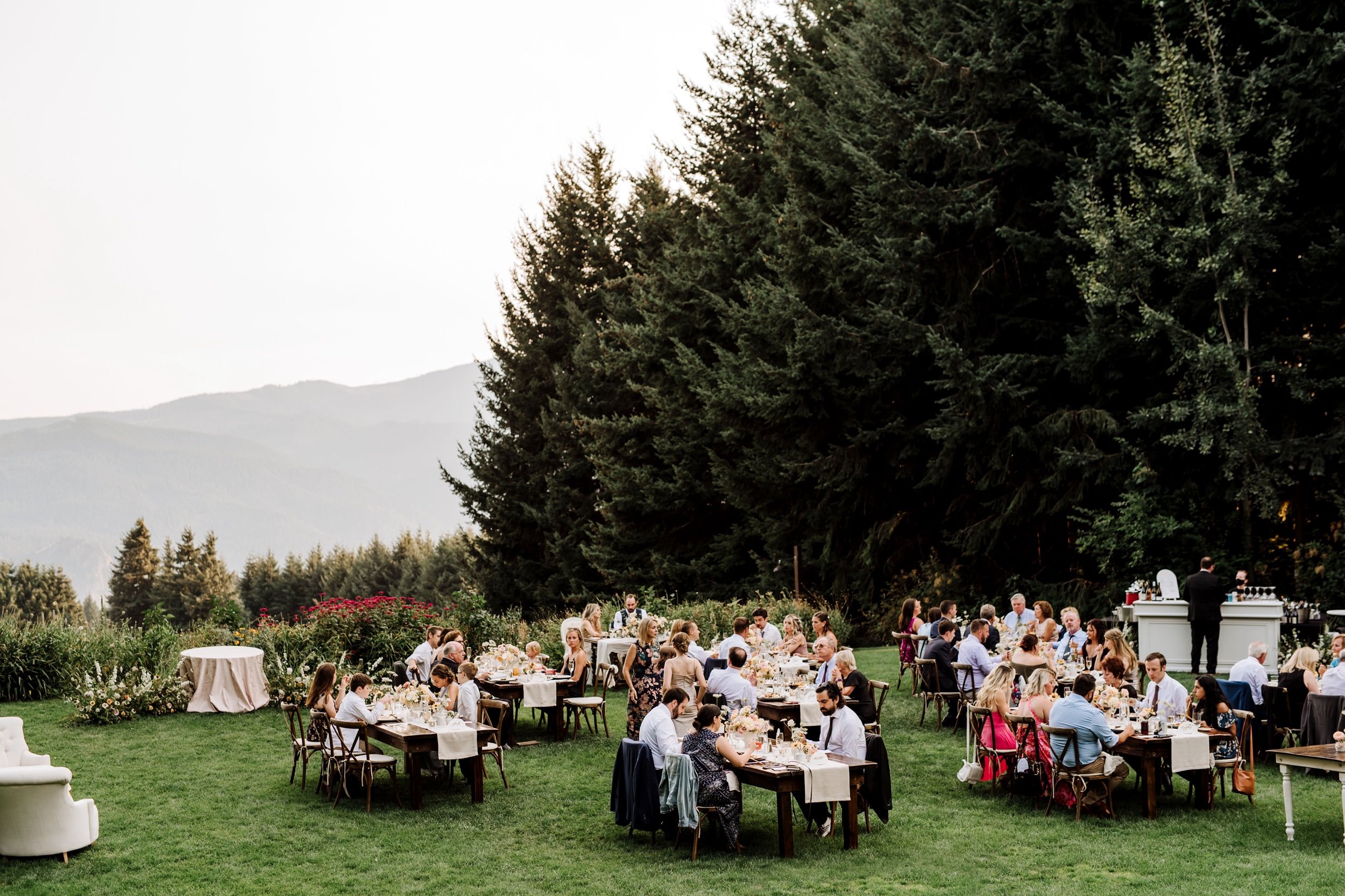 Modern-garden-wedding-at Gorge-Crest-Vineyard-280.jpg