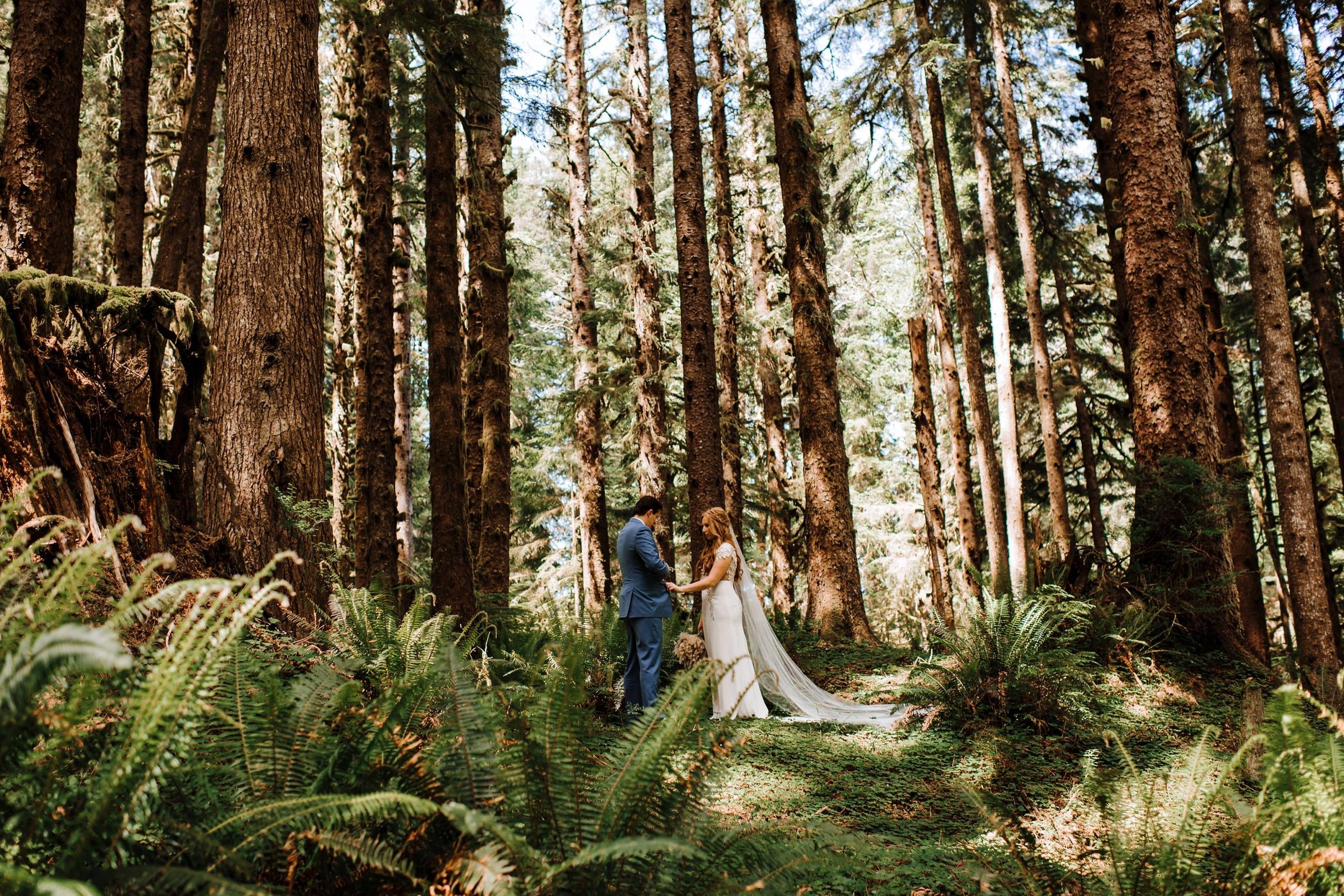 Intimate-Elopement-at-Ecola-State-Park007.jpg