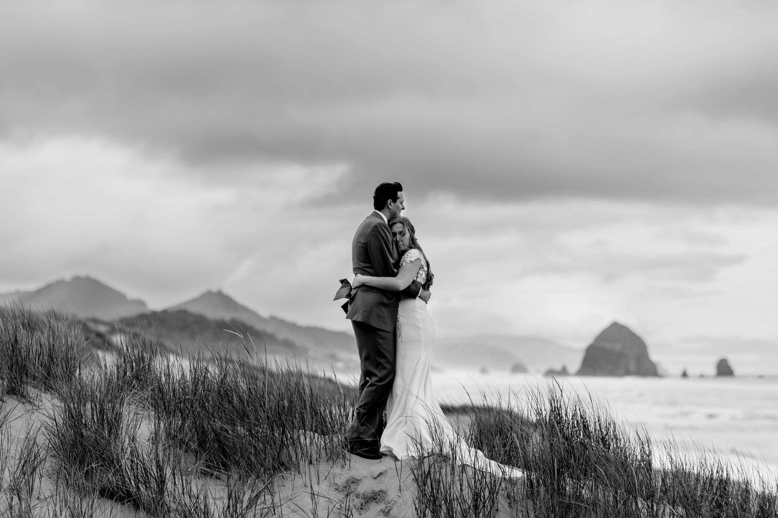 Intimate-Elopement-at-Ecola-State-Park079.jpg