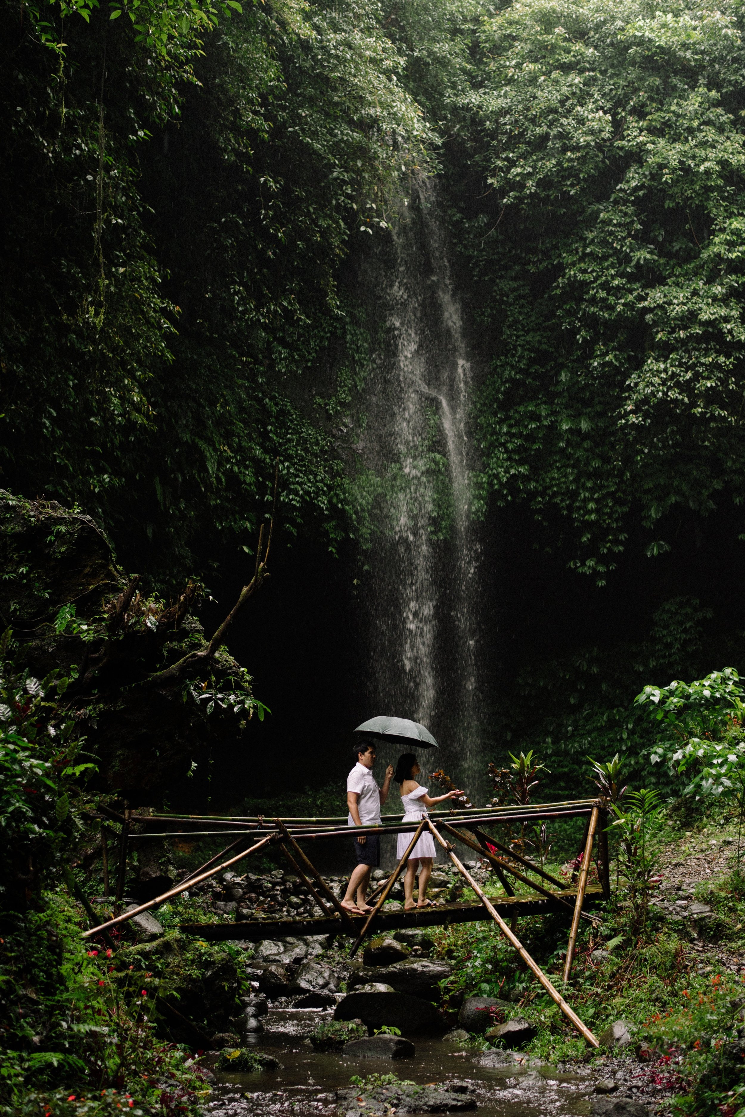 Ubud-Bali-waterfall-honeymoon-27.jpg