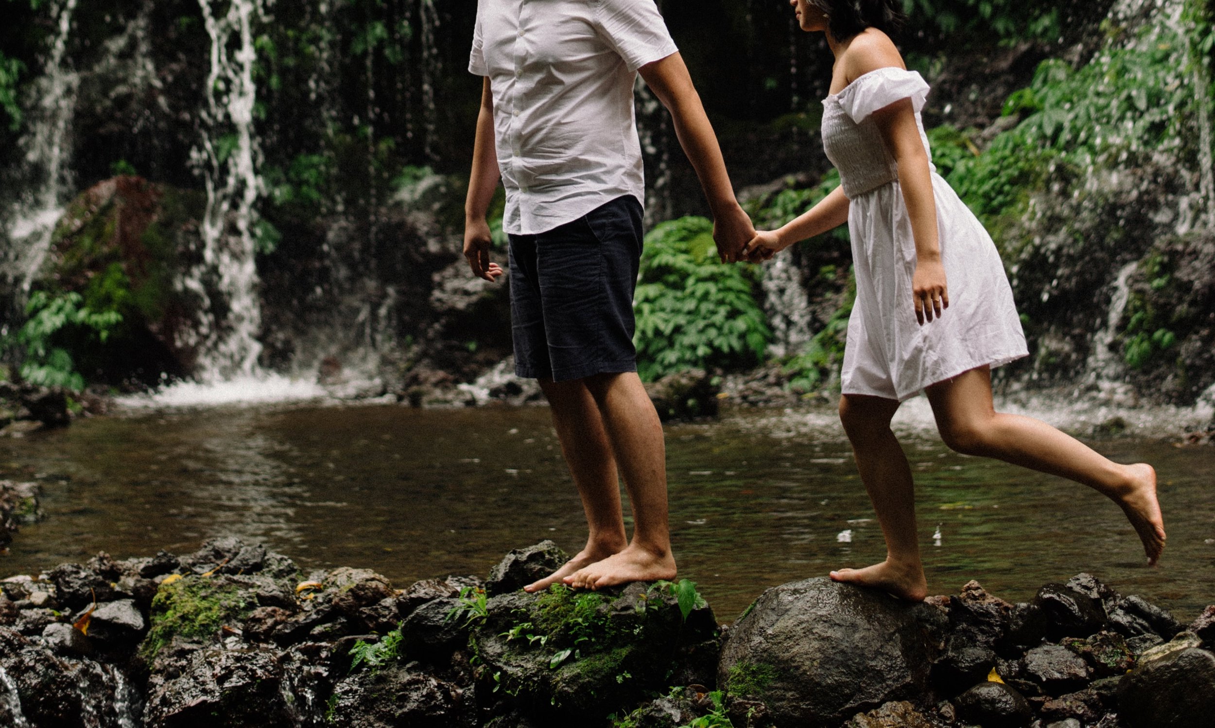 Ubud-Bali-waterfall-honeymoon-29.jpg