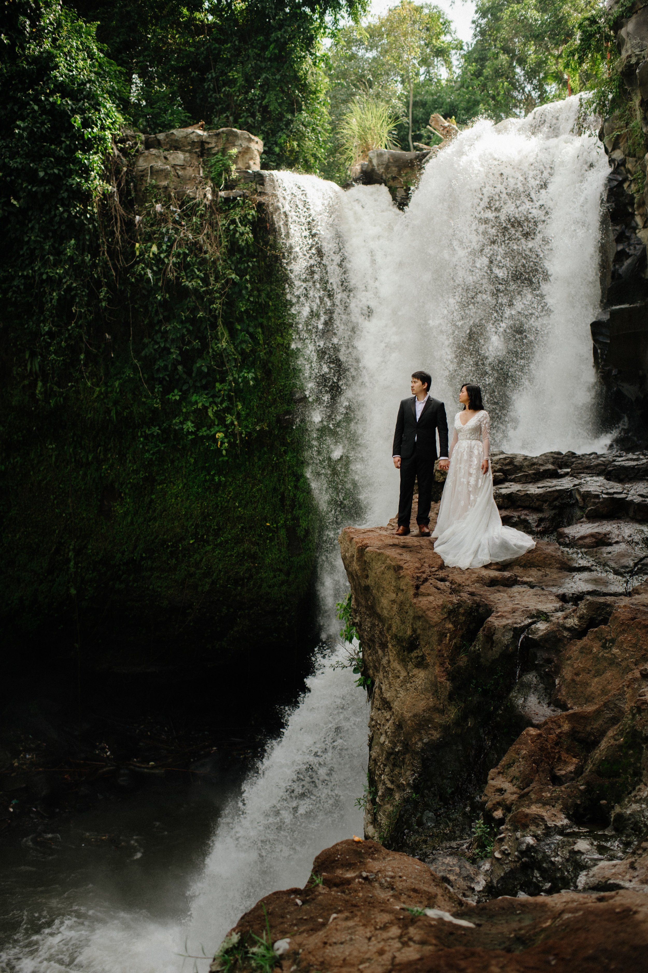 Ubud-Bali-waterfall-Bridal-session-Day-after-photoshoot-24.jpg