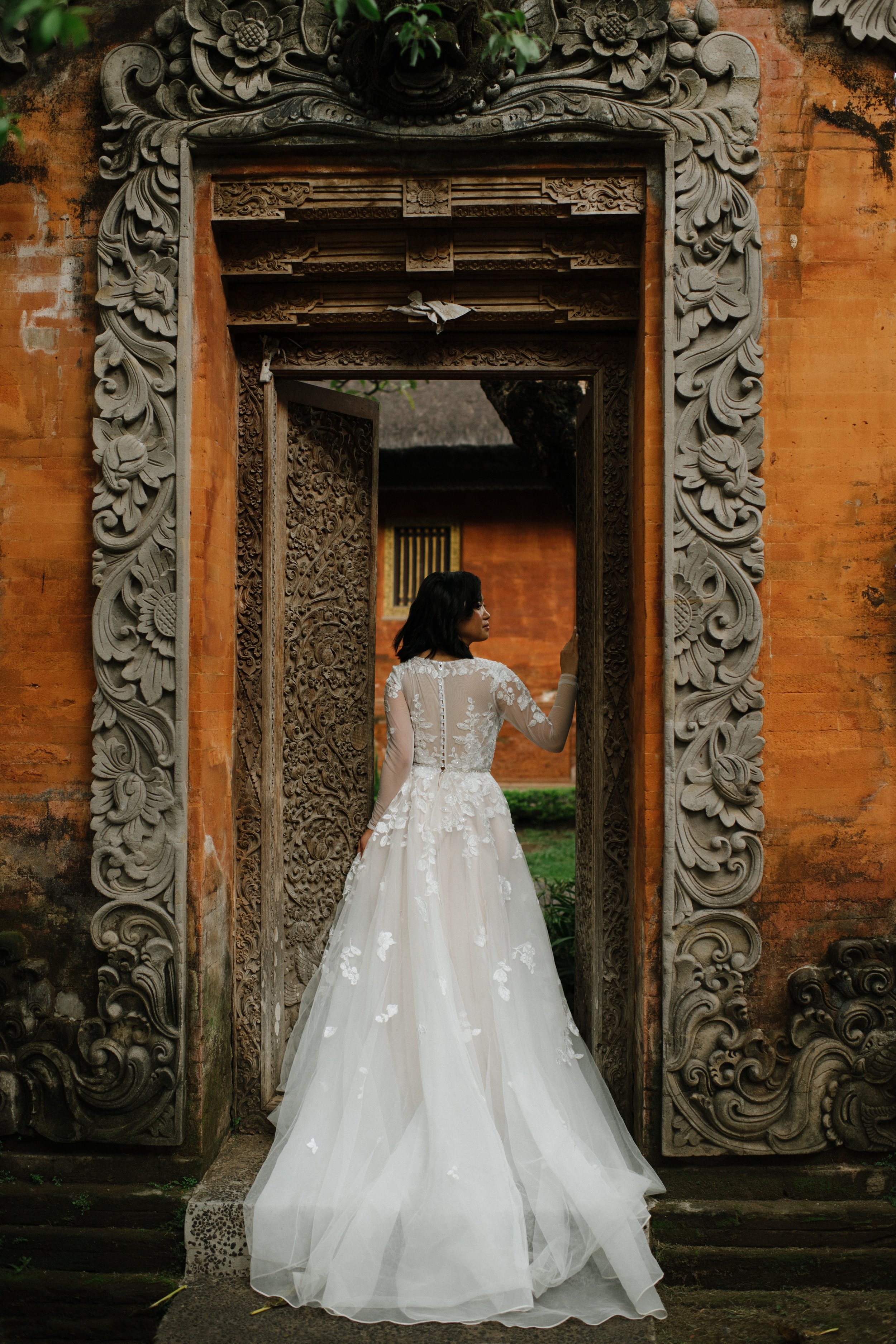 Ubud-Bali-waterfall-Bridal-session-Day-after-photoshoot-25.jpg